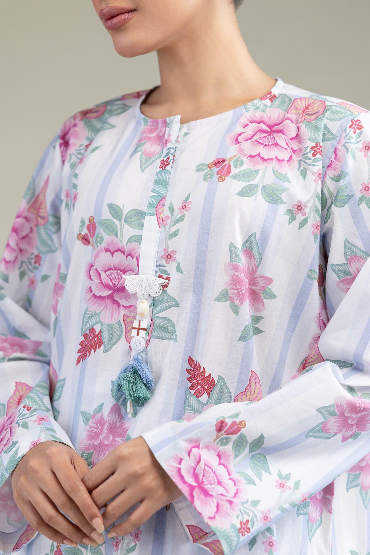Printed Cambric White Floral Kurta - T-A11-26-107FC1-VG