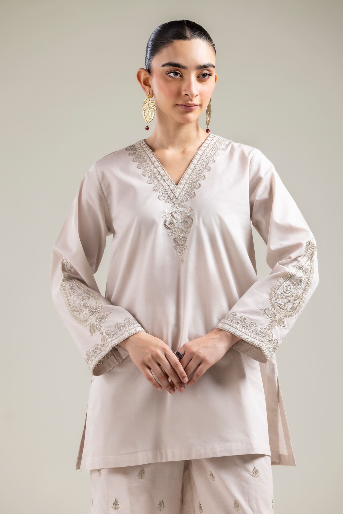 Embroidered Cotton Dobby Off-white V-Neck Kurta - 2-26-107-A-F-VG