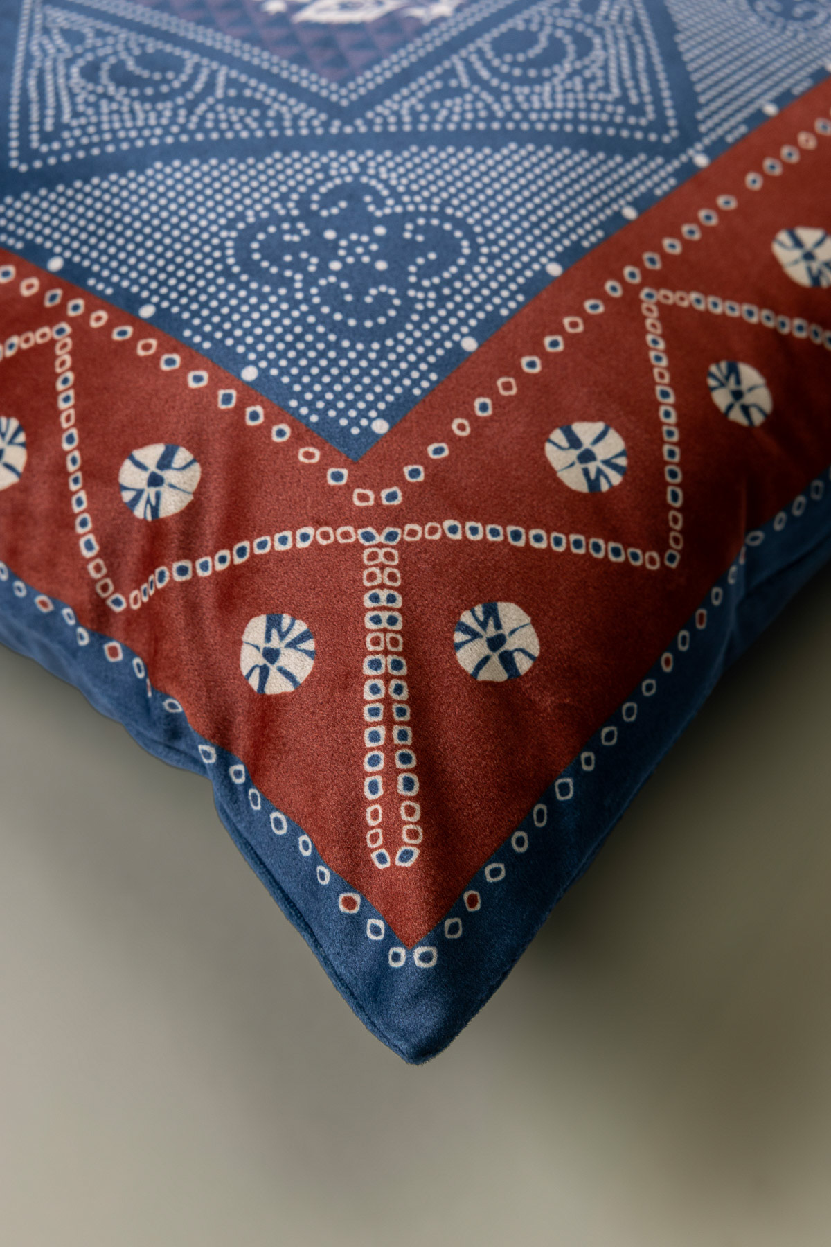 Printed Velvet 16x16in Cushion Cover - 2-26-202-A-D-VG