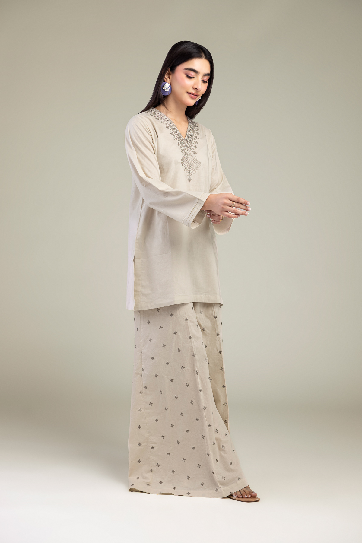 Embroidered Cambric Short Cambric Kurta - A22-26-214FH1-VG