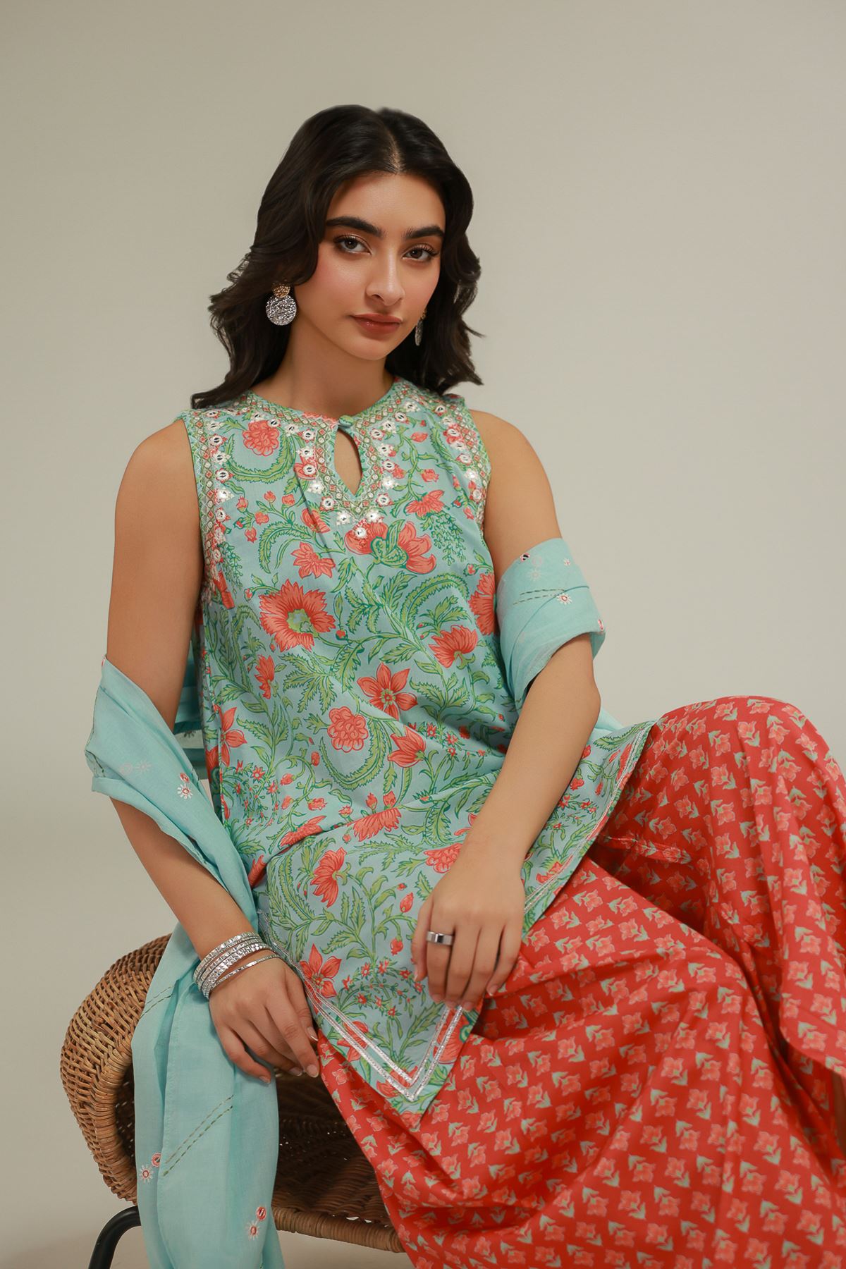 Embroidered Cotton Viscose Floral Sleeveless Kurta - 2-26-103-A-F-VG