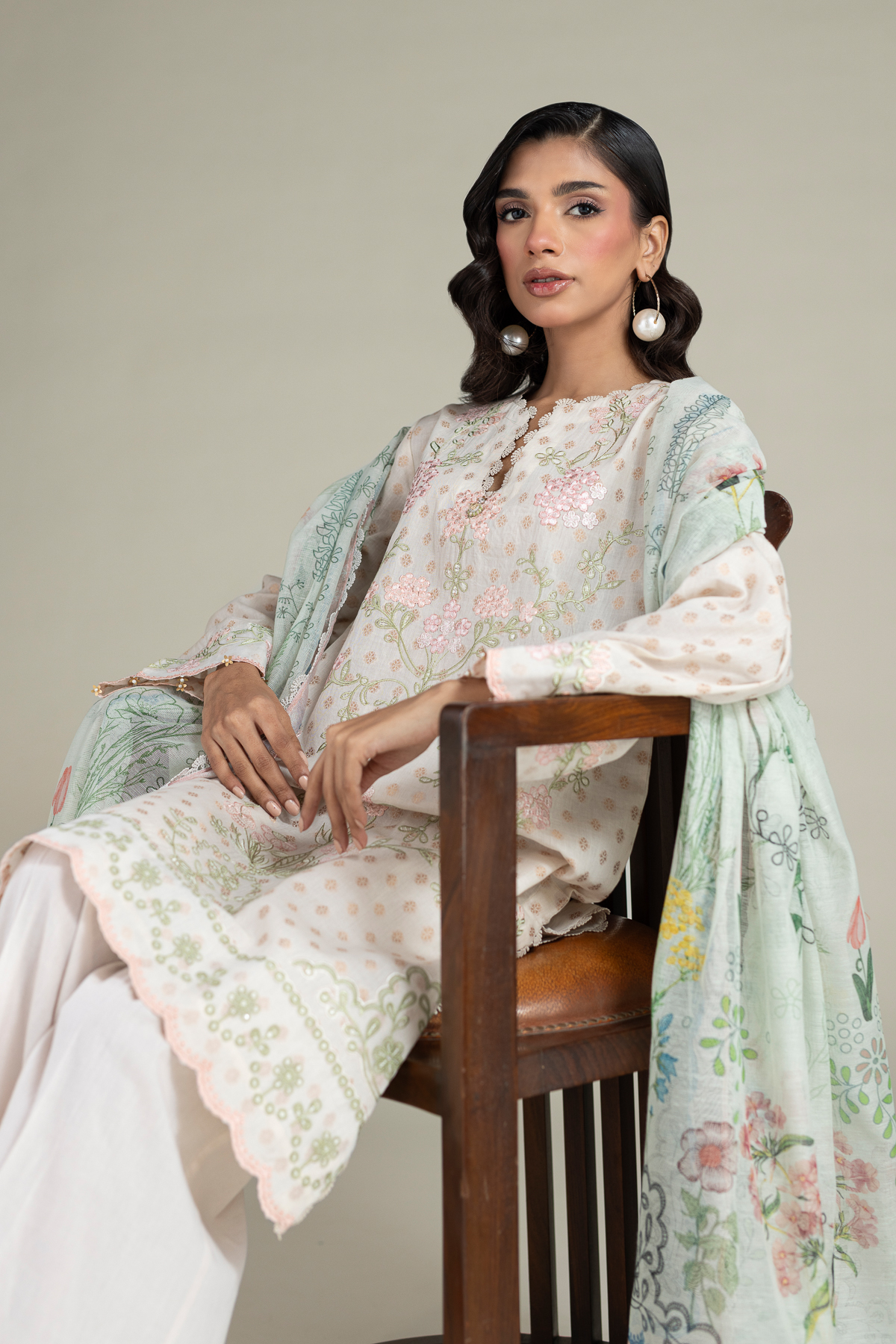 Embroidered Jacquard Fabrics 3 Piece - A22-26-101FI-VG