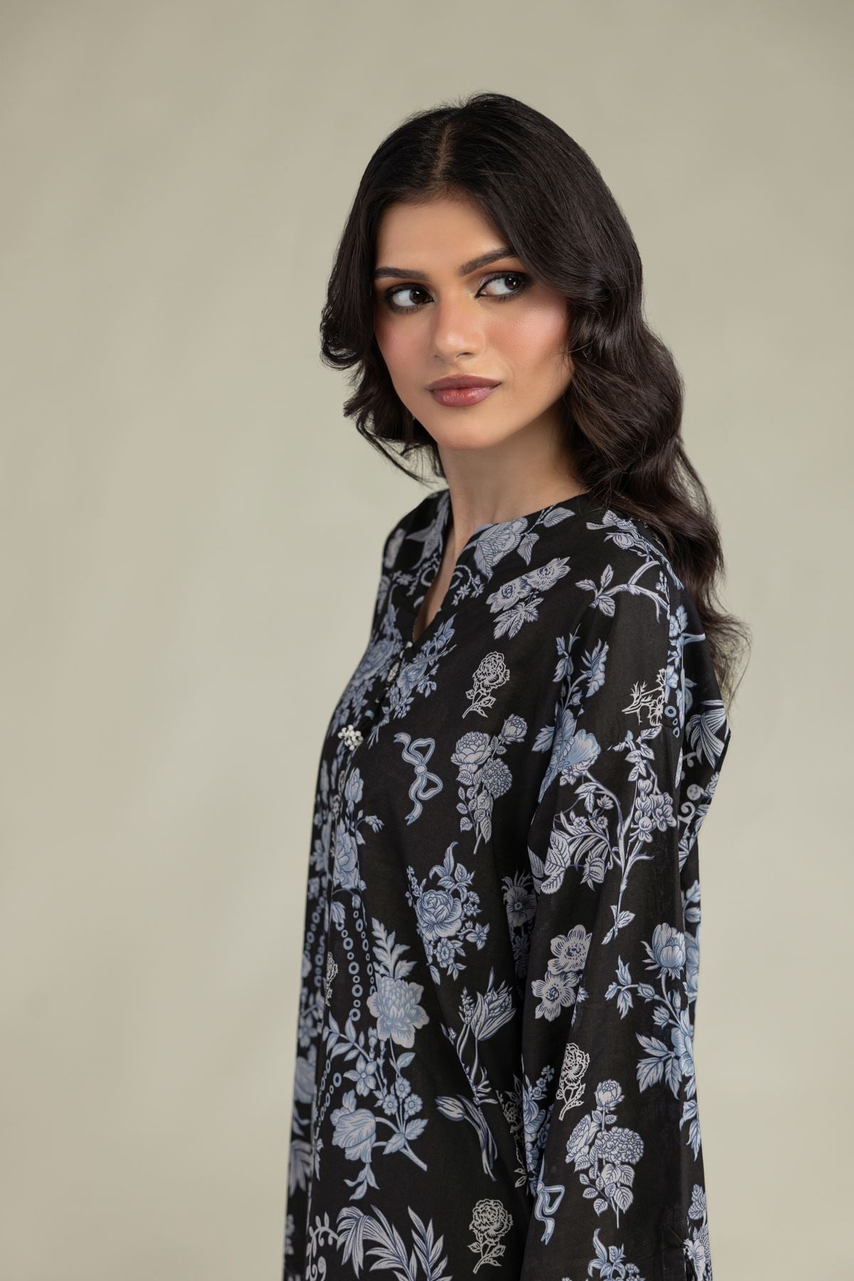 Embroidered Lawn Black Lawn Kurta - 8-26-303-A-C1-VG