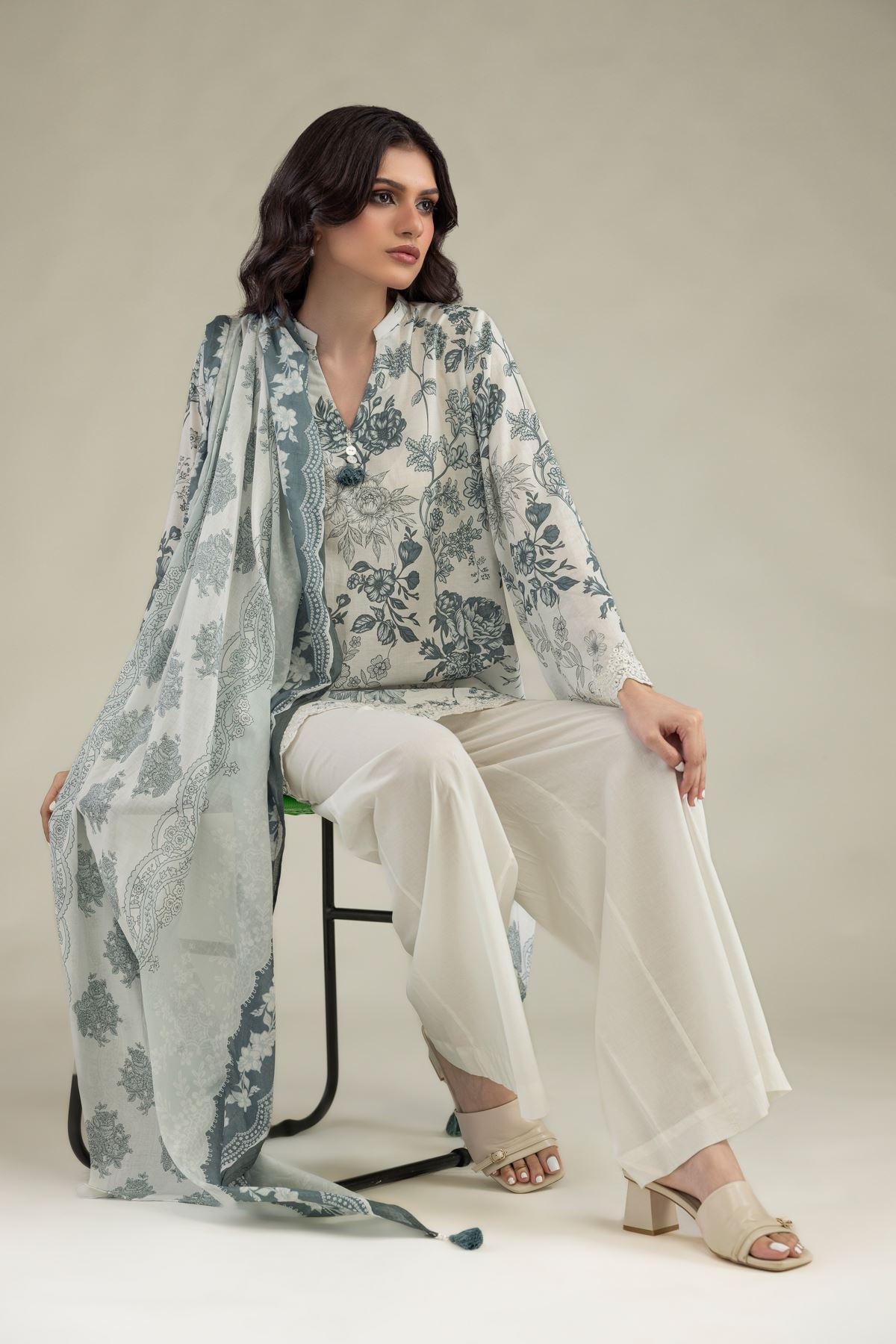 Embroidered Lawn Floral Lawn Dupatta - 1-26-250-B-H1-VG