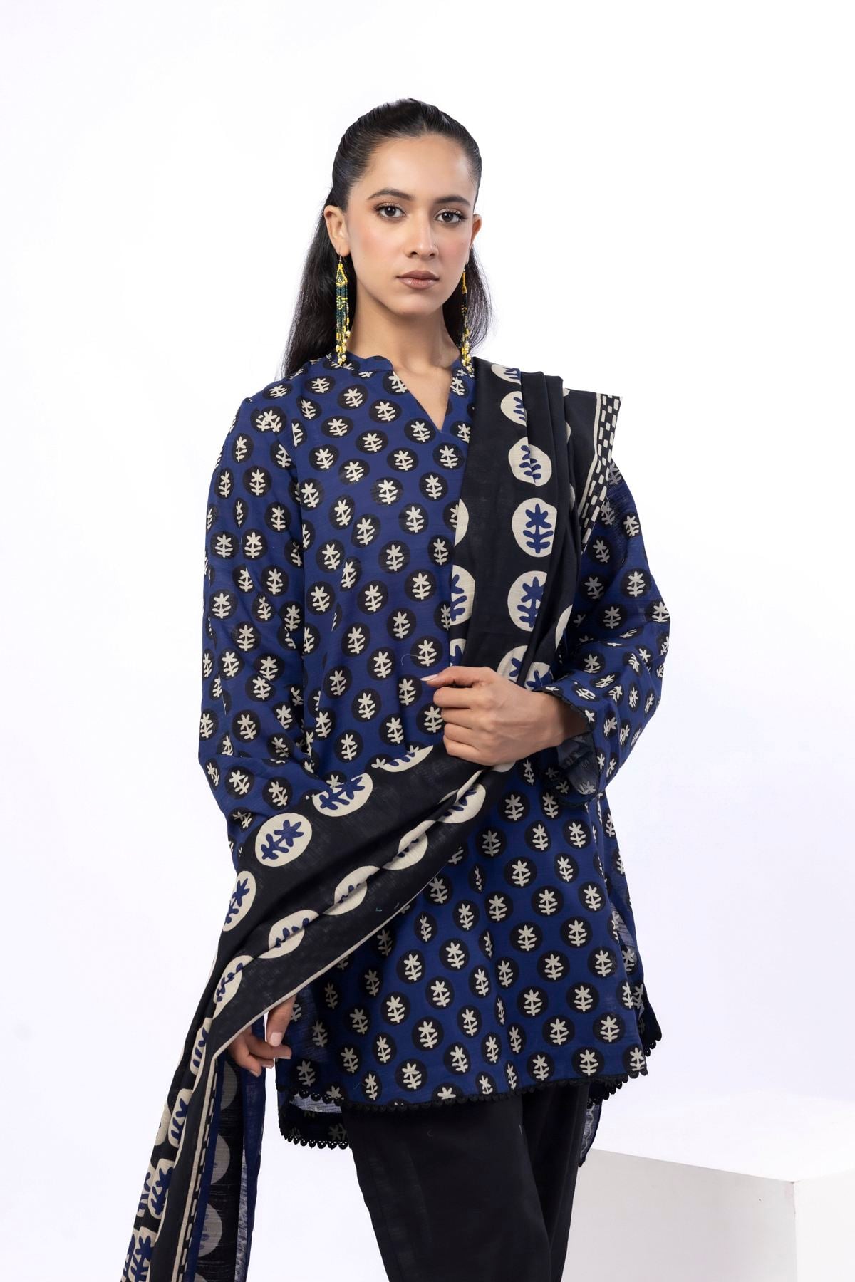 Printed Light Khaddar Tailored 3 Piece - CV08BST-VG