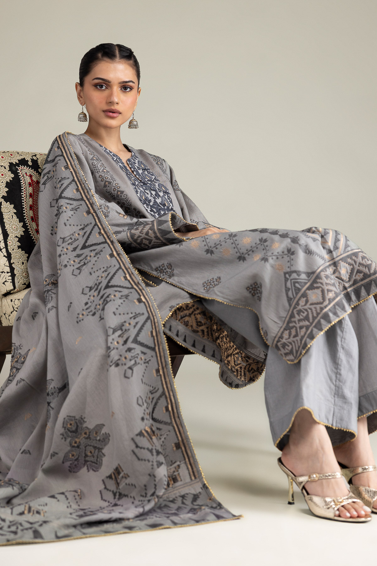Embroidered Jacquard Fabrics 3 Piece - T-A33-26-207FD1-VG