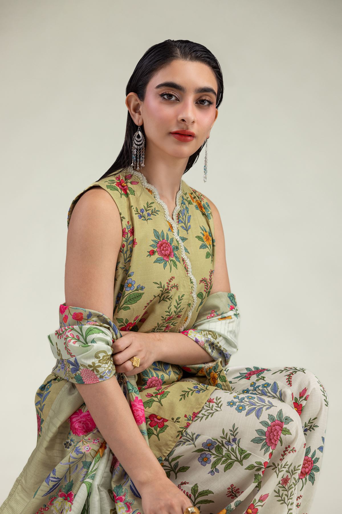 Embroidered Mesuri Floral Beige Dupatta - 2-26-201-A-G-VG