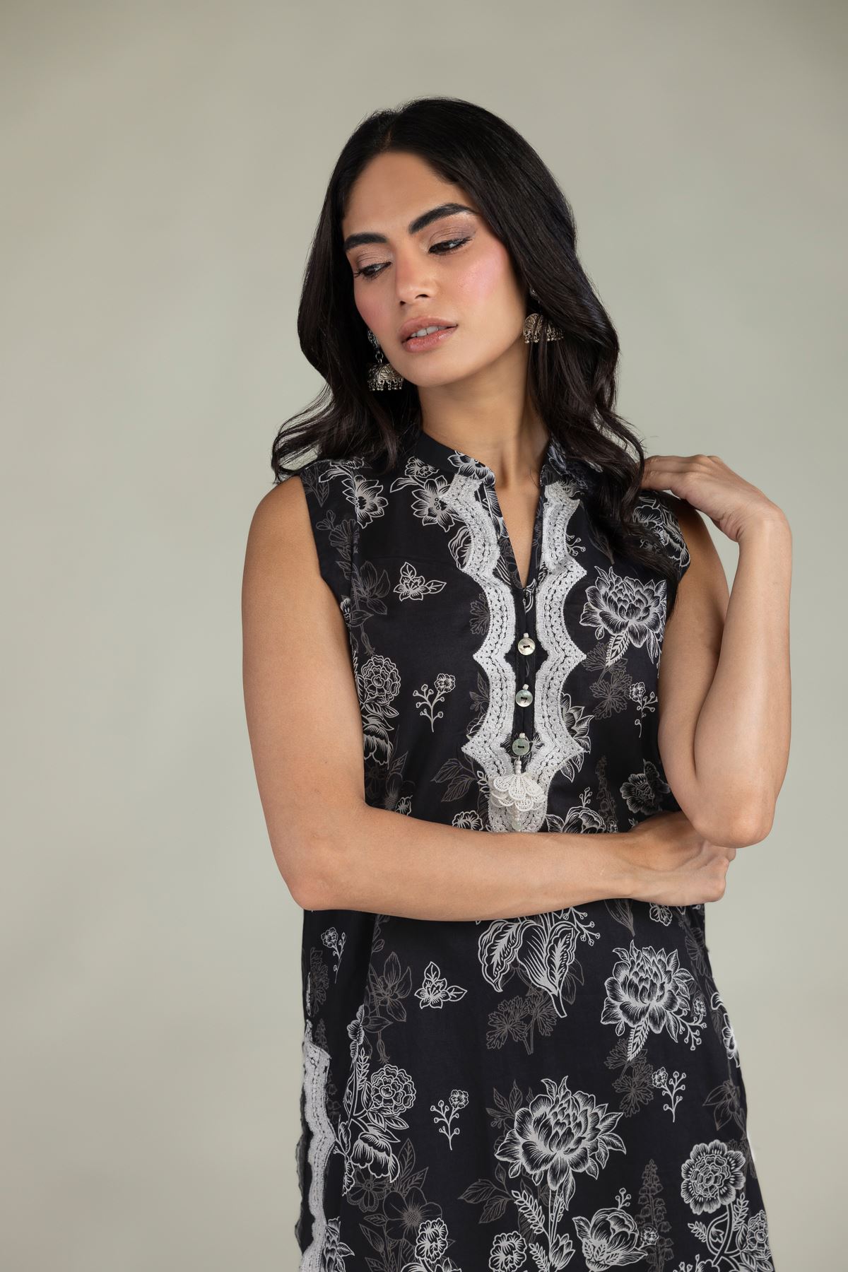 Embroidered Cambric Black Cambric Kurta - 1-26-216-B-G1-VG