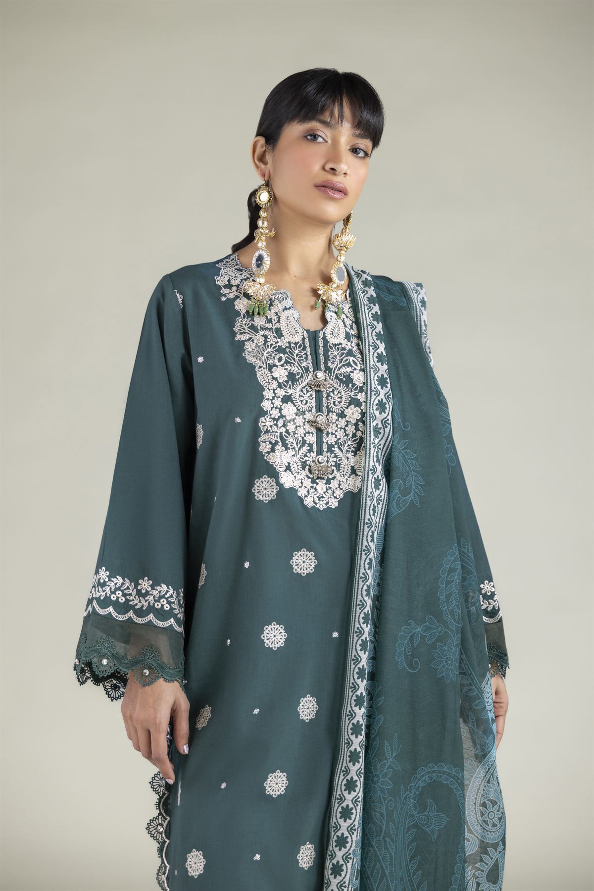 Embroidered Cambric Fabrics 3 Piece - A33-26-206FG2-VG
