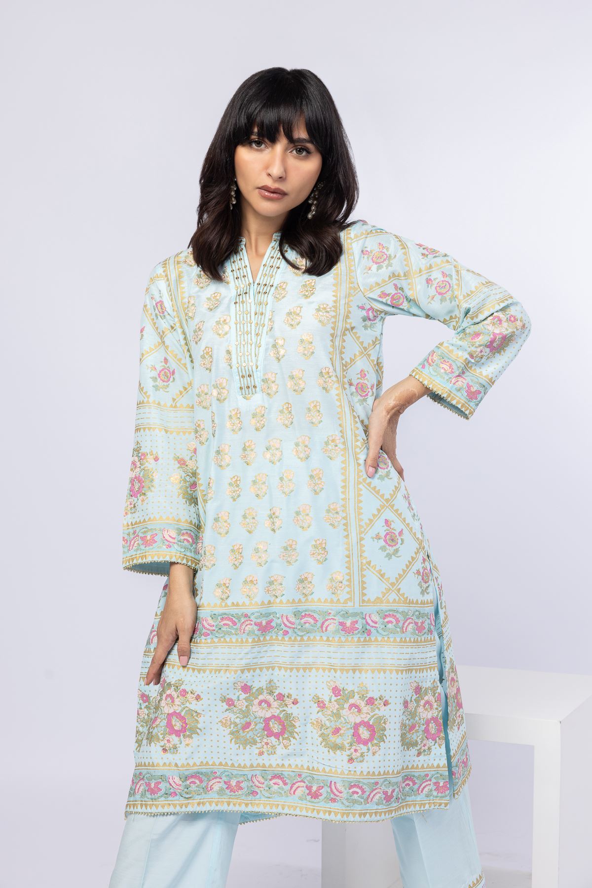 Embroidered Raw Silk Kurta - 25-09-11E14-08TA-VG