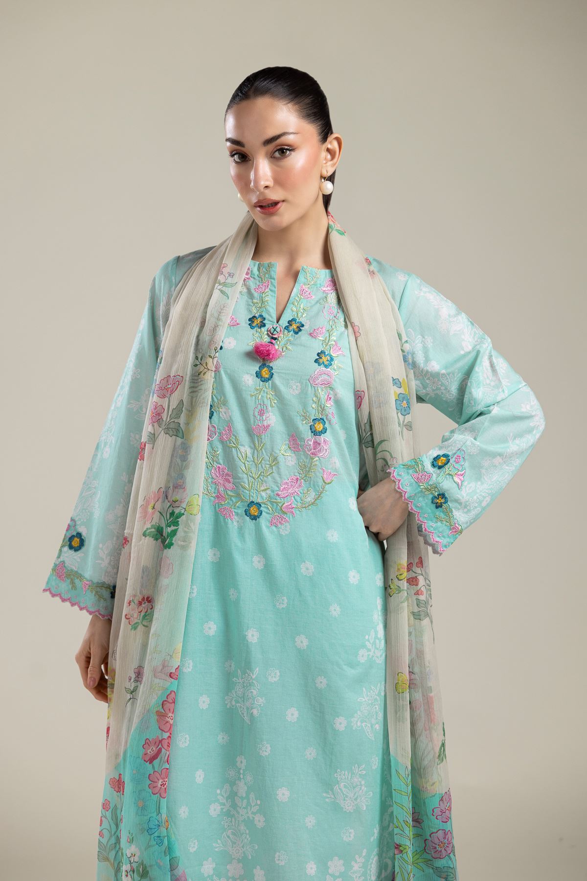 Embroidered Cambric Floral Tailored 3-piece - T-A33-26-112FD1-VG