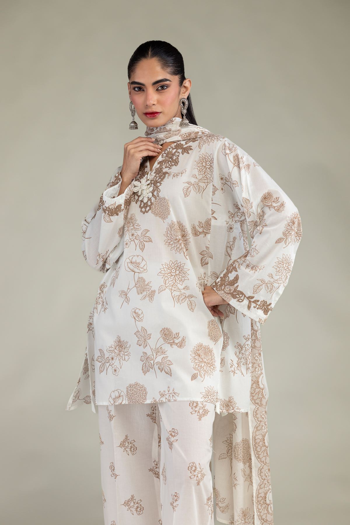 Embroidered Lawn Floral Lawn Dupatta - 1-26-102-A-F-VG