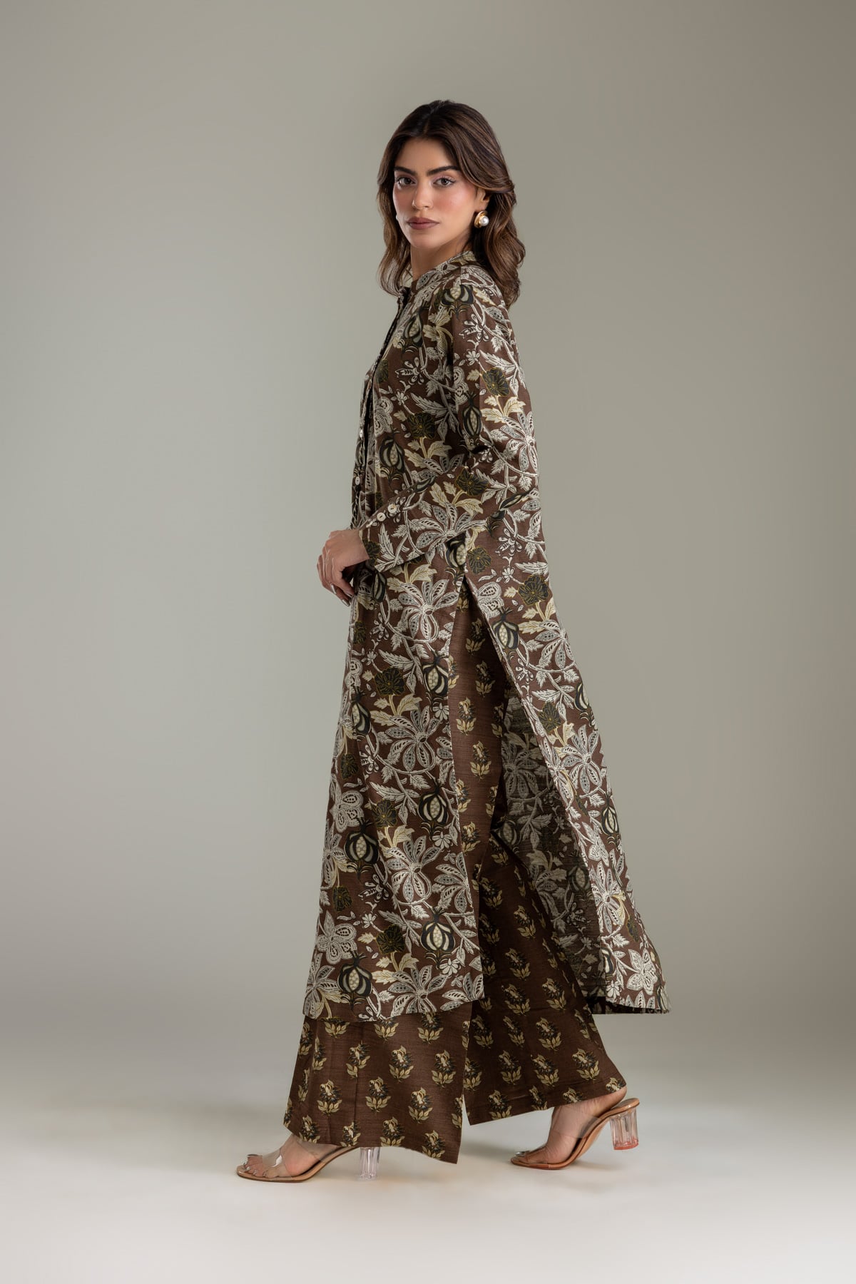 Printed Light Khaddar Pants - 2-26-202-A-D-VG