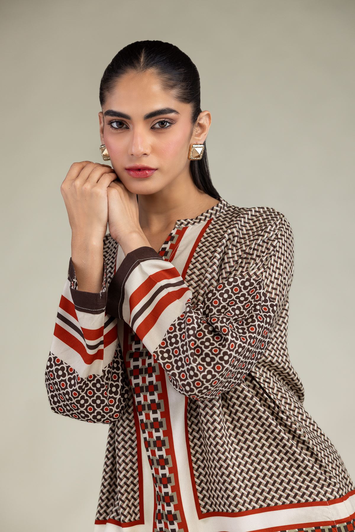 Embroidered Viscose Crepe Printed V-Neck Shirt - A22-26-201FC1-VG