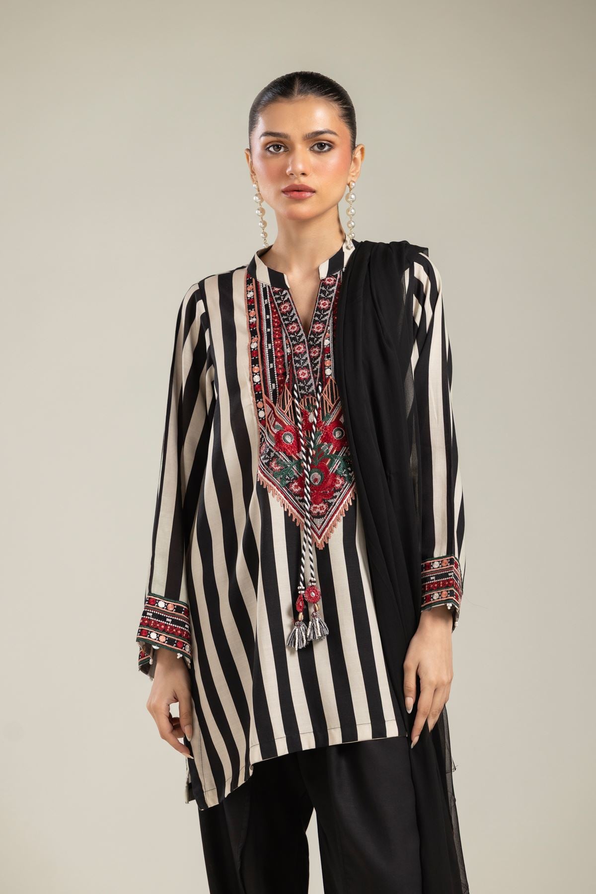 Embroidered Chiffon Black Chiffon Dupatta - 2-26-202-A-G-VG