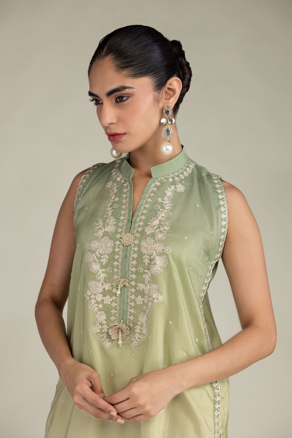 Embroidered Blended Viscose Sleeveless Floral Kurta - 1-26-229-B-F1-VG