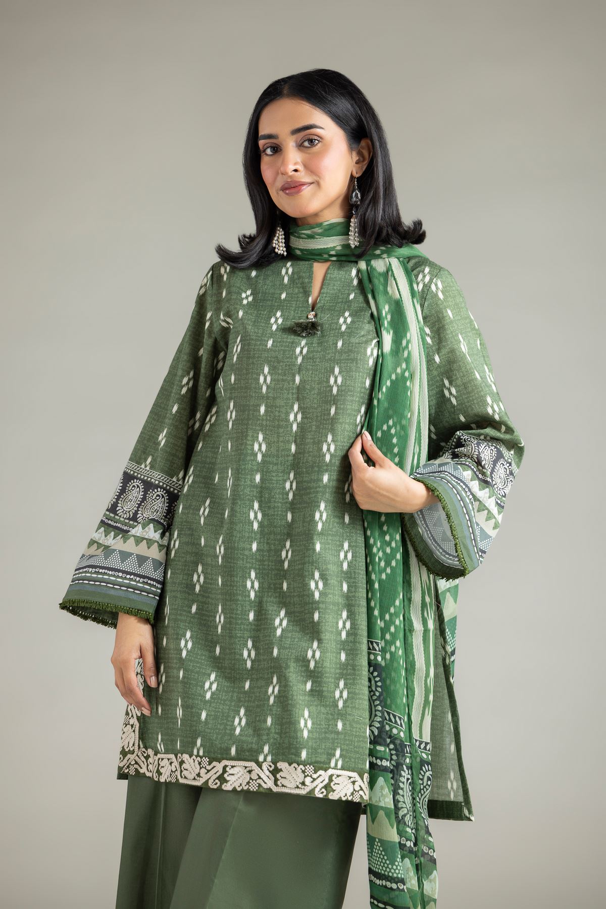 Embroidered Lawn 3-Piece Lawn Tailored Set - T-A22-26-109FD1-VG