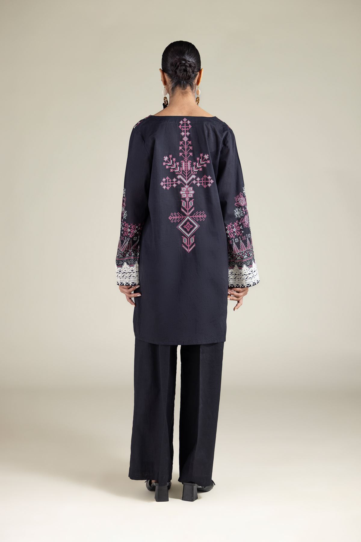 Embroidered Lawn Lawn Tailored 2-Piece - T-A11-26-108FE2-VG