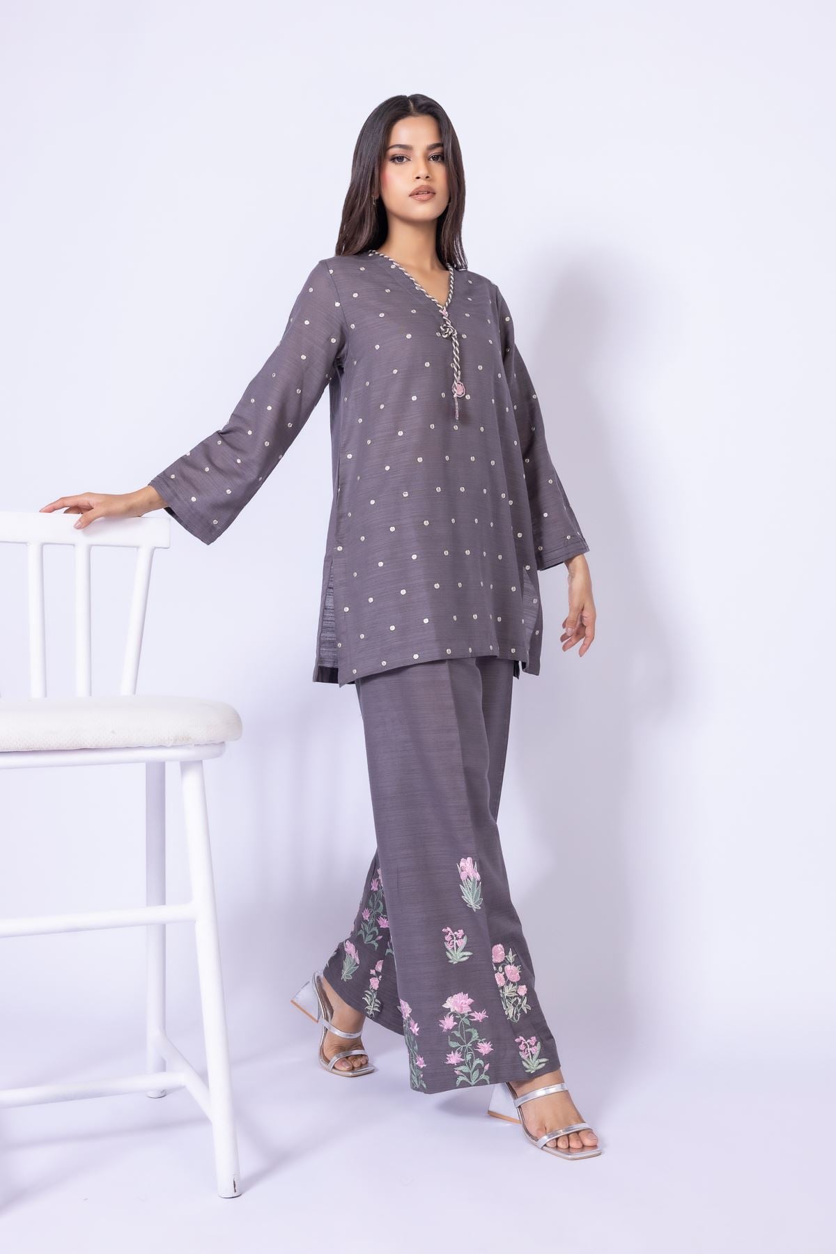 Embroidered Textured Cotton Kurta - 25-09-10E4-10TB-VG