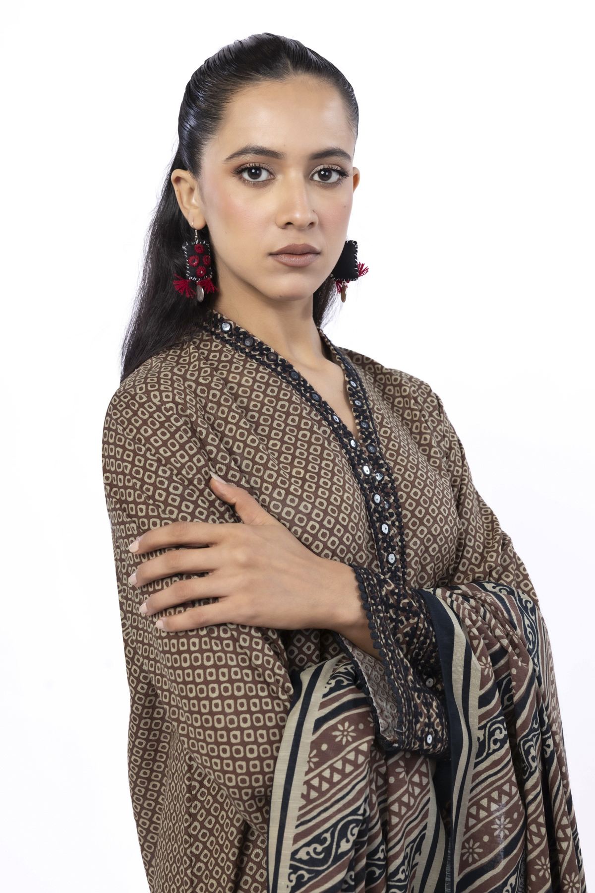Embroidered Light Khaddar Tailored 3 Piece - CV05AST-VG