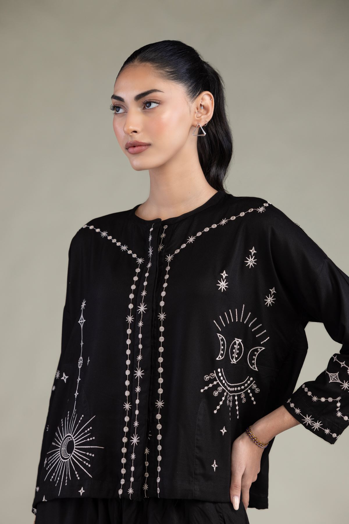 Embroidered Viscose Crepe Black Round-Neck Shirt - 14-26-301-B-D1-VG