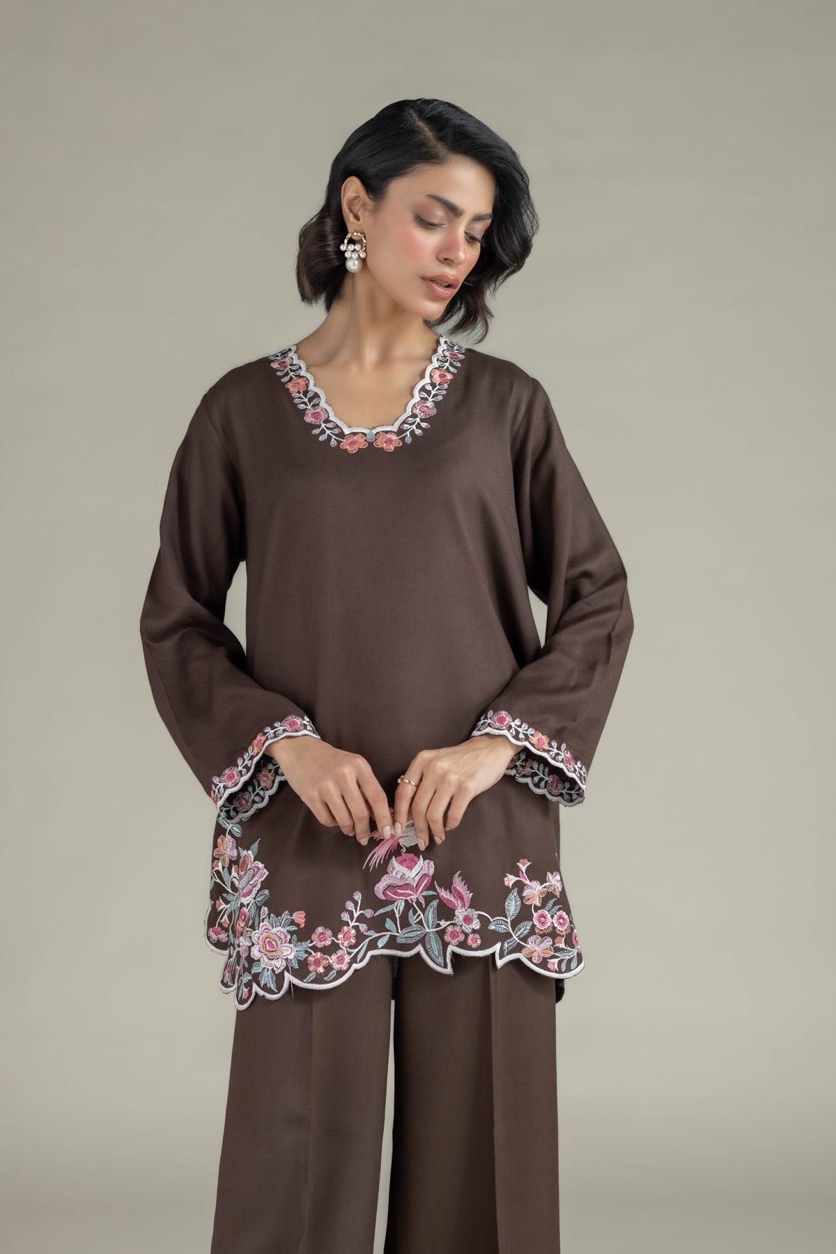 Embroidered Heavy Blended Viscose Short Floral Kurta - 25-04W16-04TA-VG