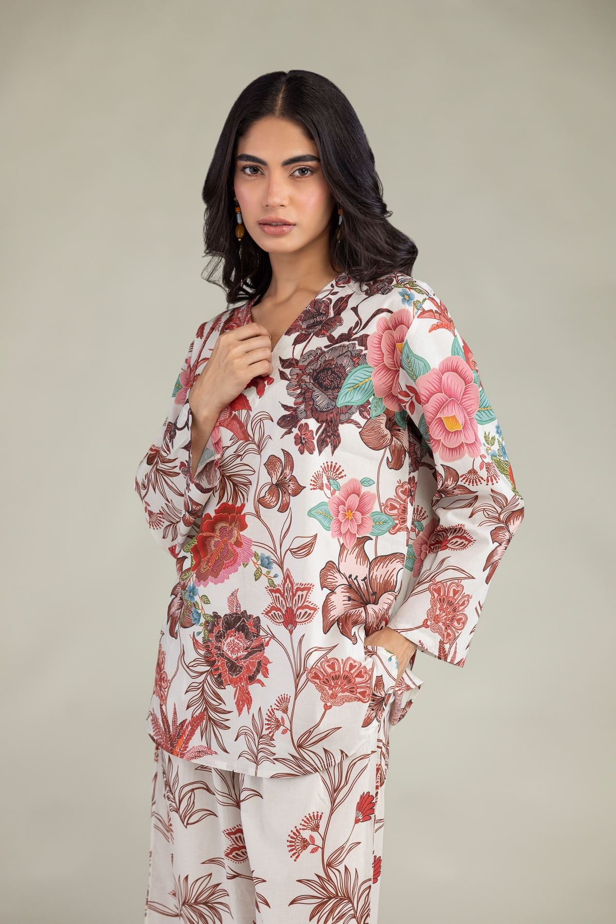 Printed Cambric Floral V-Neck Blouse - 1-26-229-B-F1-VG