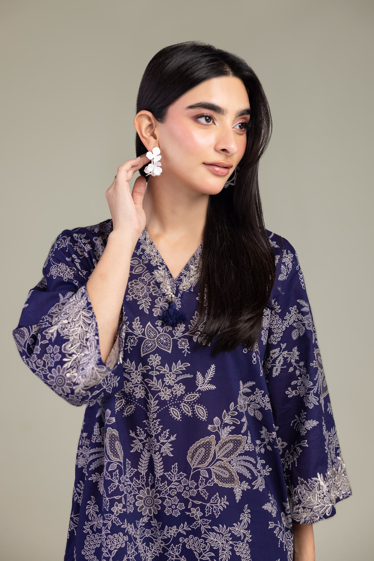 Embroidered Cambric Floral Navy Kurta - 1-26-320-A-I2-VG
