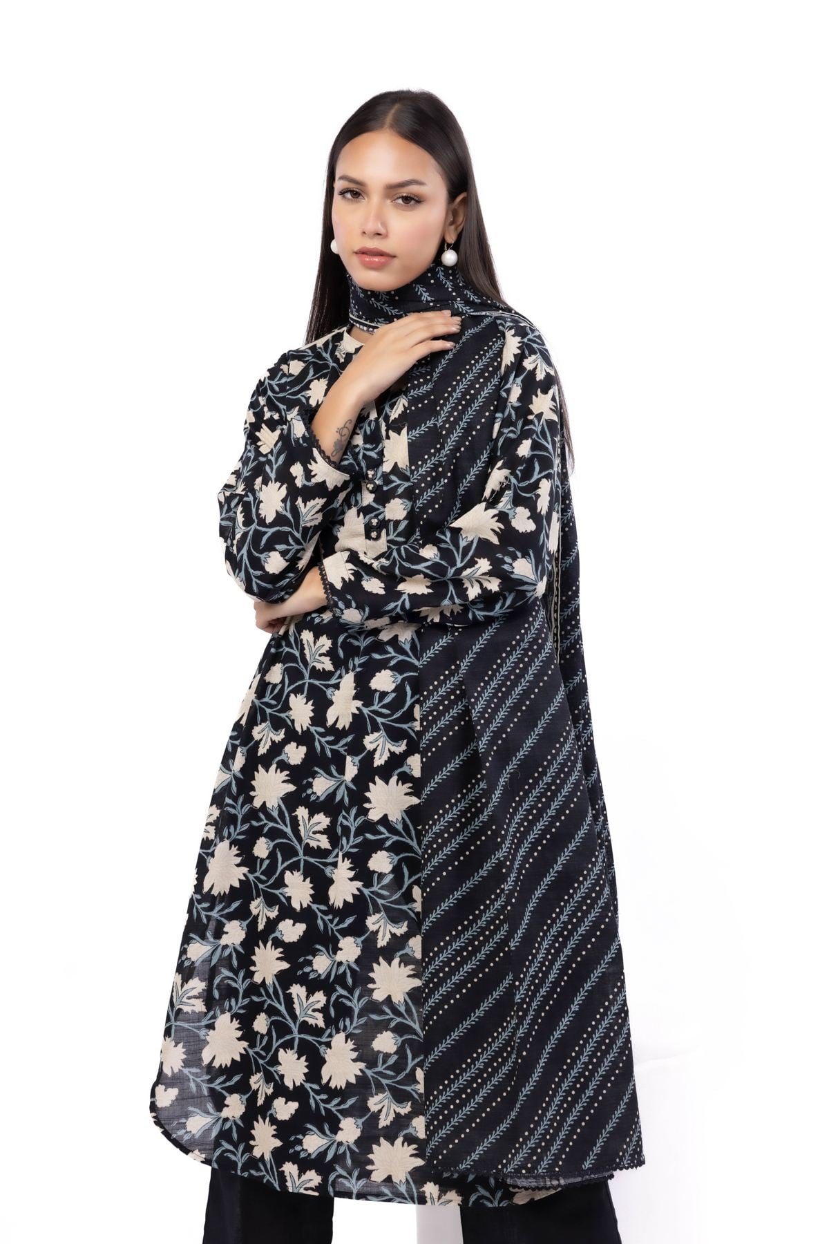 Printed Khaddar Fabrics 3 Piece - KW34A-VG