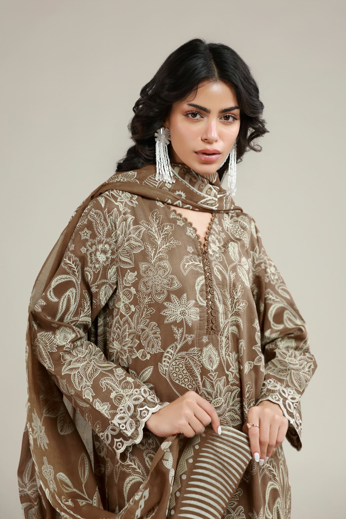 Embroidered Lawn Lawn 3-Piece Suit - T-A22-26-103FA1-VG