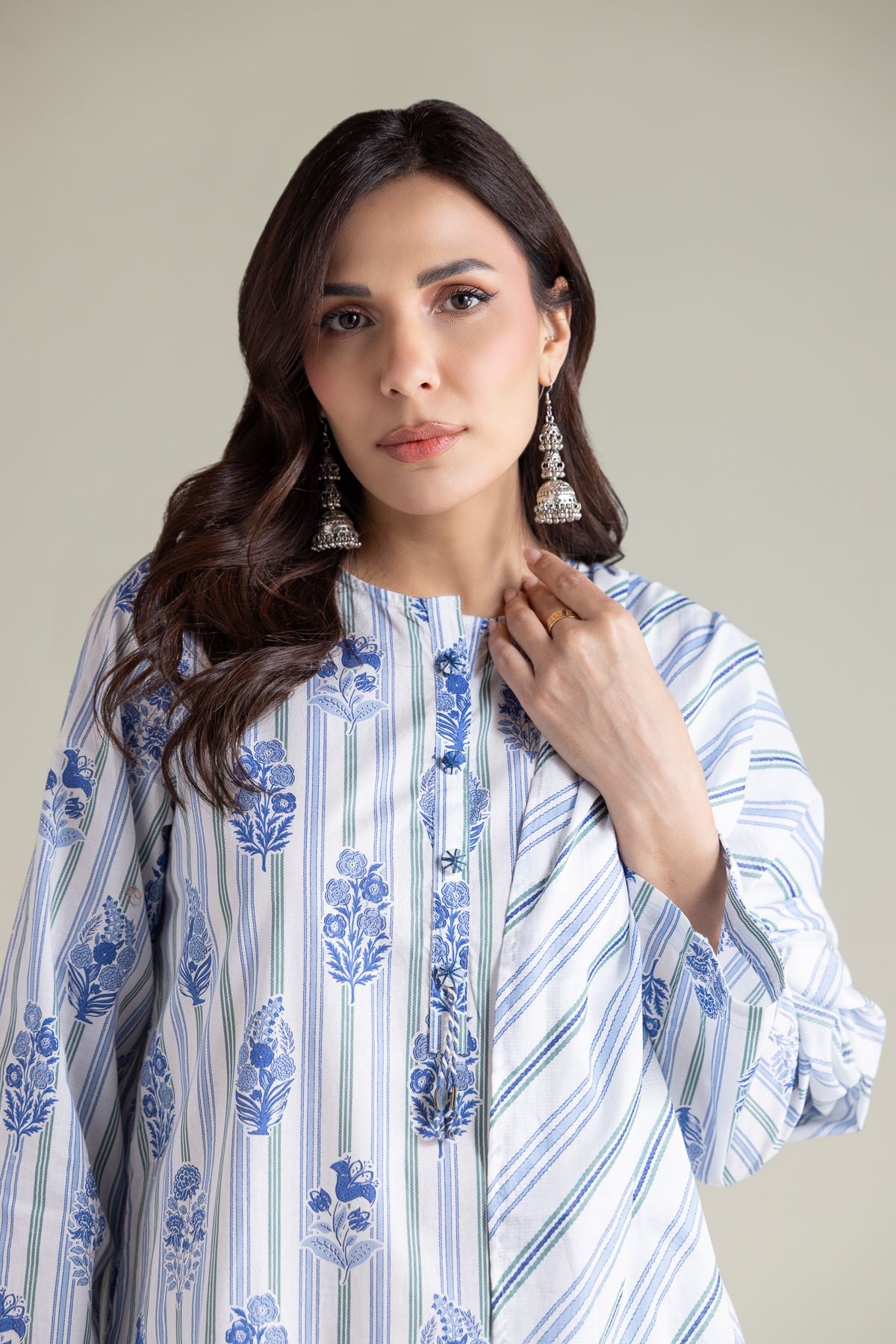 Embroidered Textured Lawn White Lawn Dupatta - 25-09-10E4-04TB-VG