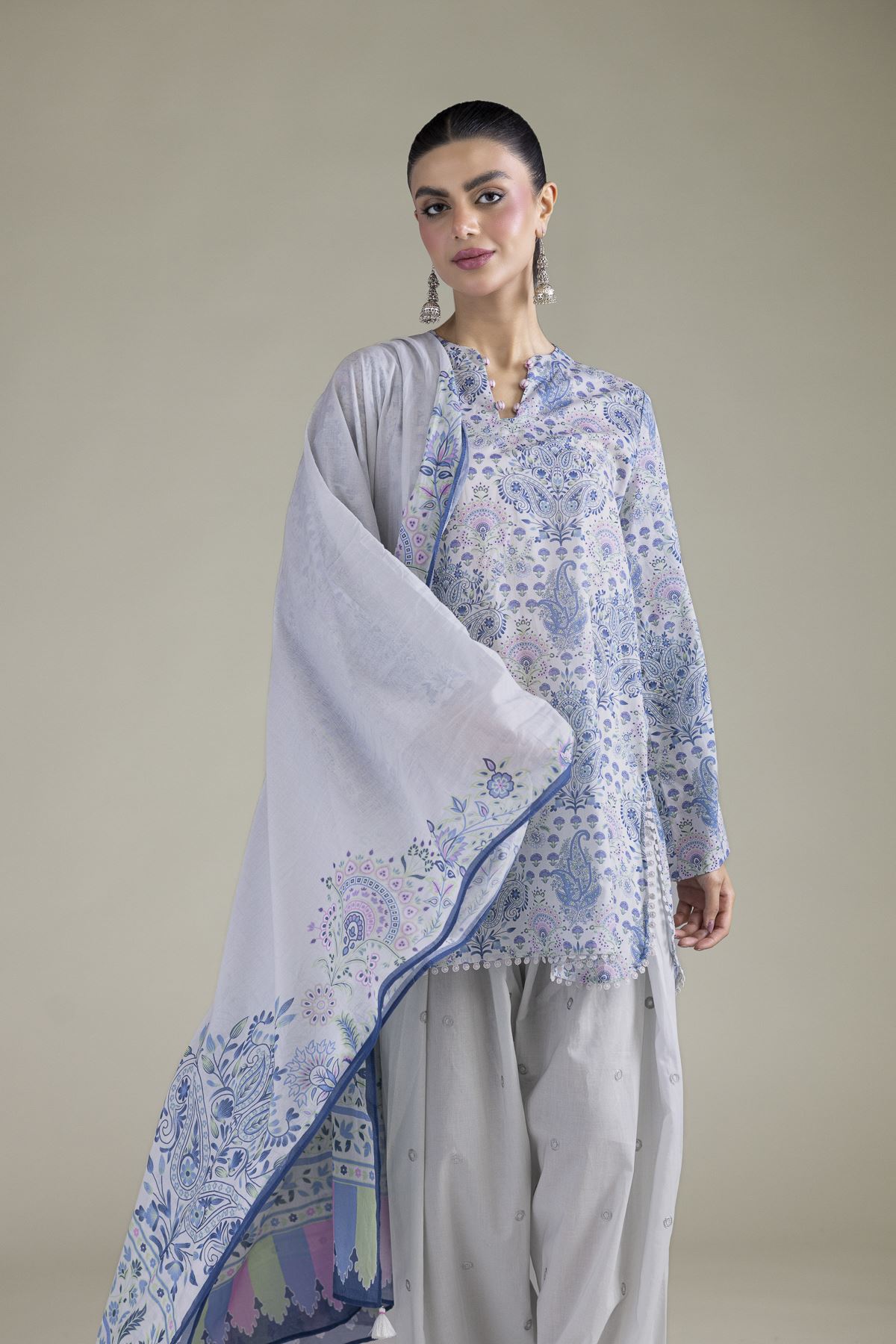 Embroidered Cambric Fabrics 3 Piece - A22-26-214FH1-VG