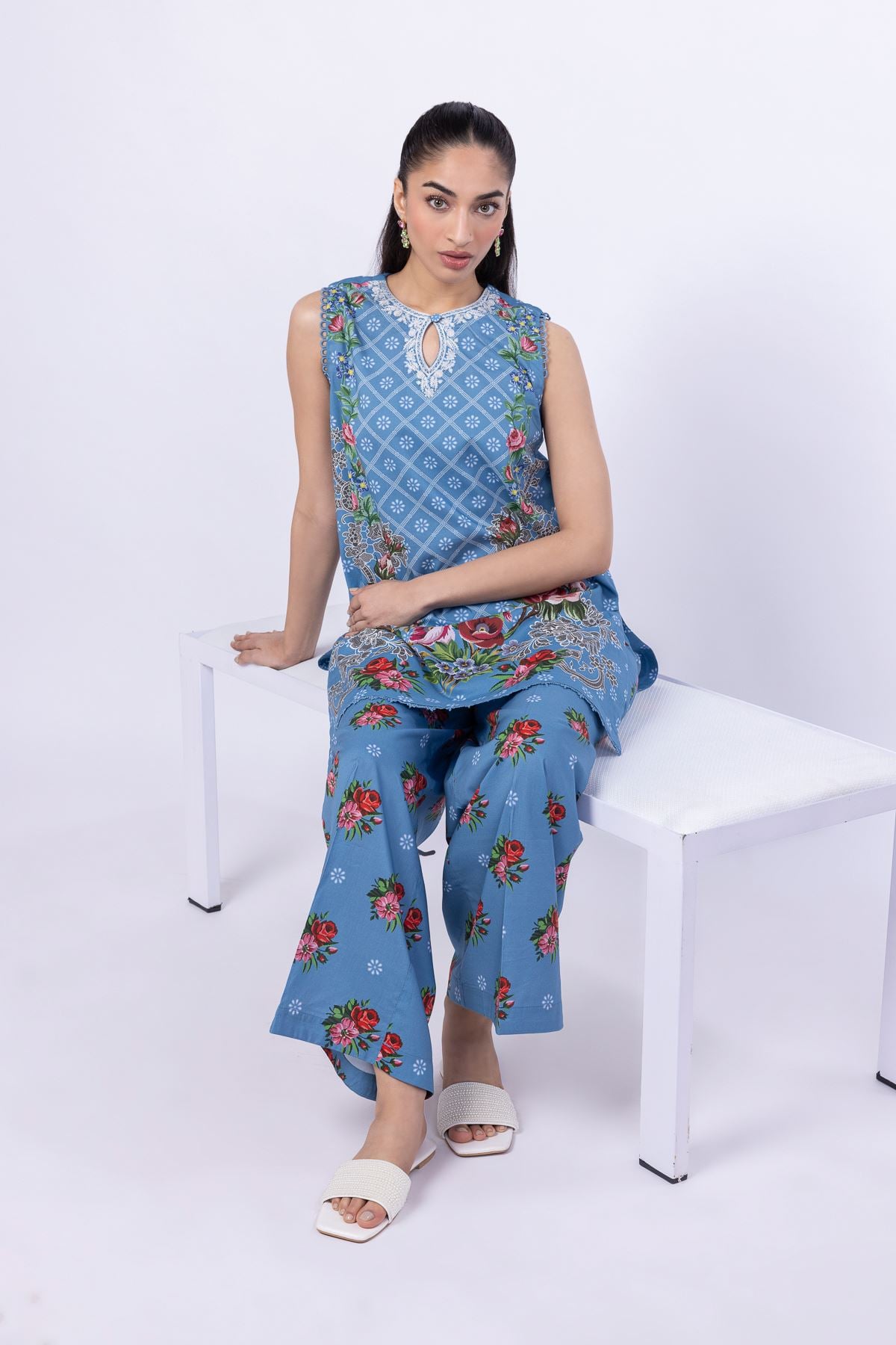Embroidered Cotton Viscose Kurta - 25-05S22-05TB-VG