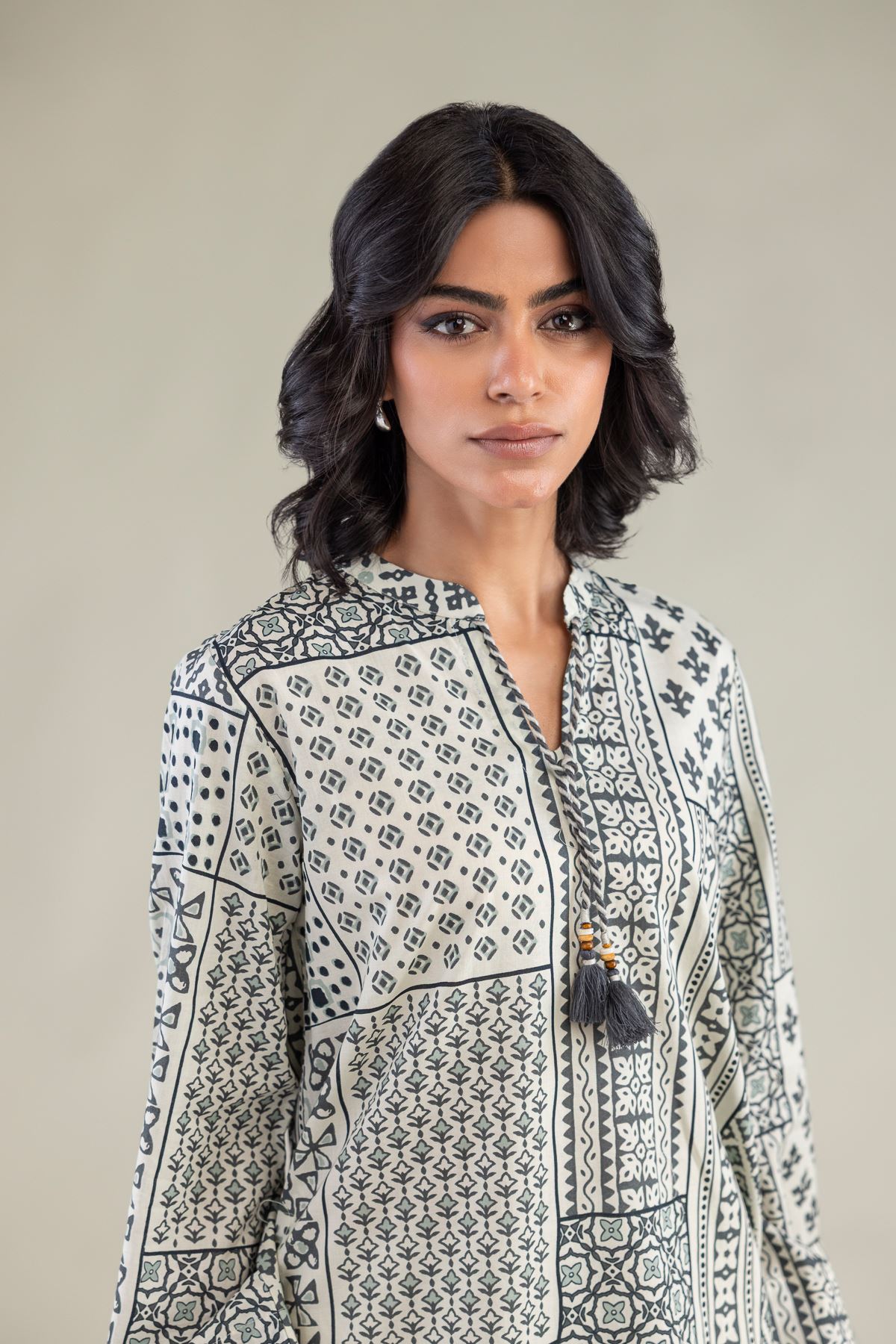 Printed Cambric Short V-Neck Kurta - 1-26-303-B-A1-VG