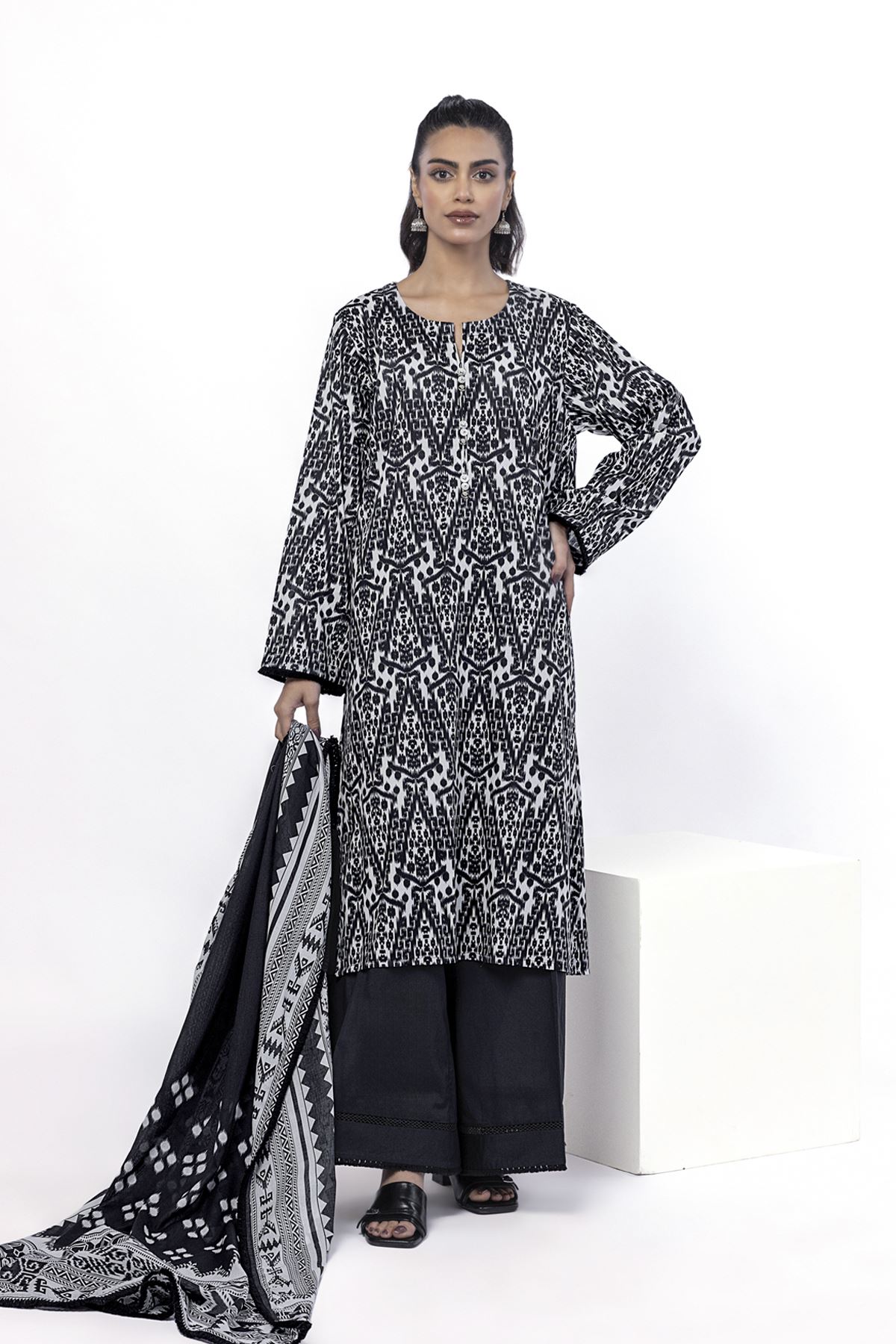 Printed Lawn Fabrics 3 Piece - CA02A-VG