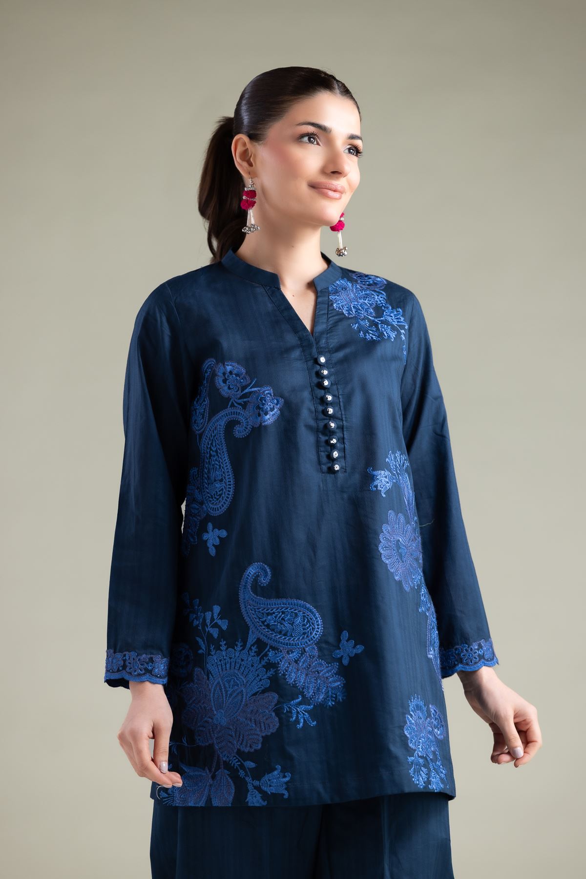 Embroidered Cotton Dobby Paisley Threadwork Kurta - 26-01-3E9-06TA-VG