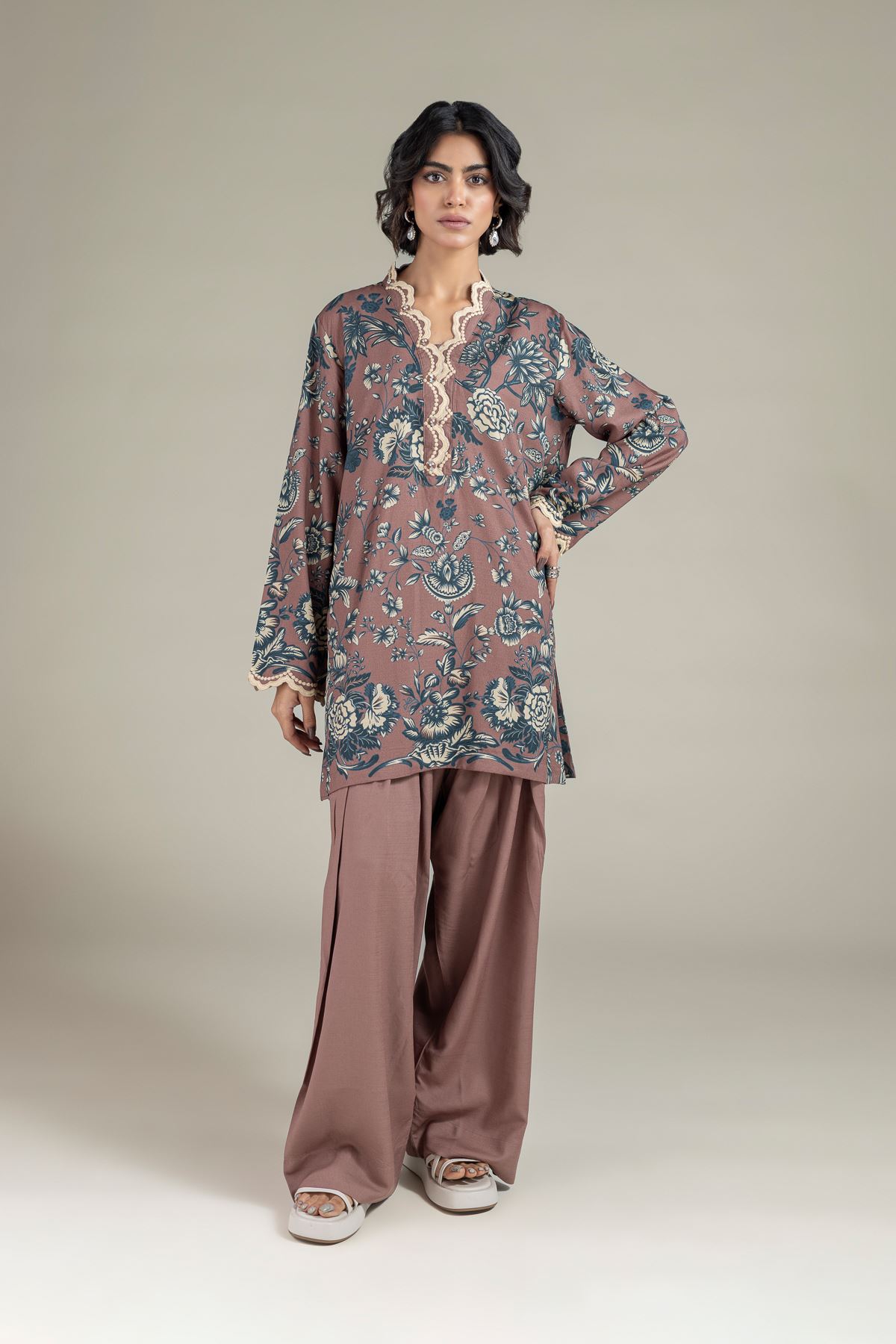Embroidered Raw Silk Kurta - 25-10-11E9-06TA-VG