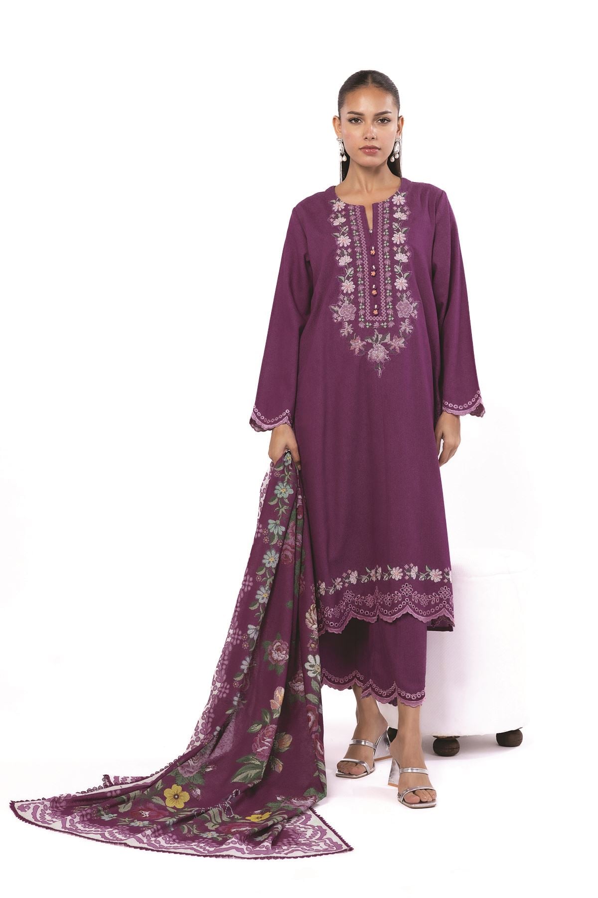 Embroidered Karandi Fabrics 3 Piece - MT23A-VG