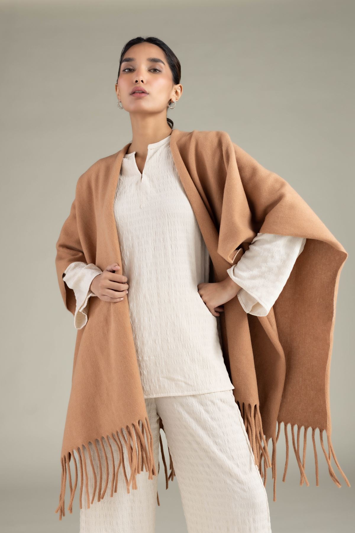Dyed Blended Acrylic Cape - 25-09-11W3-07SA-VG