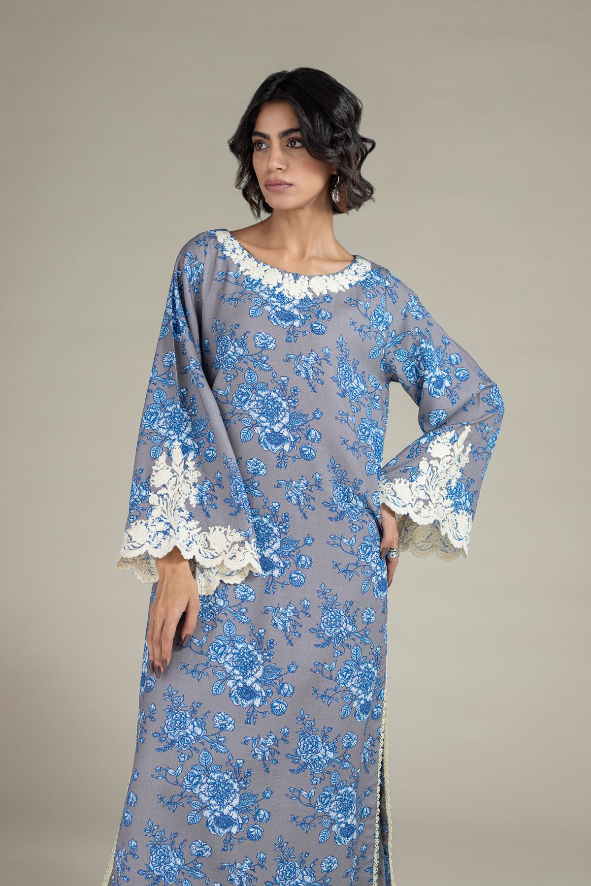 Embroidered Raw Silk Kurta - 25-10-12E4-10TA-VG