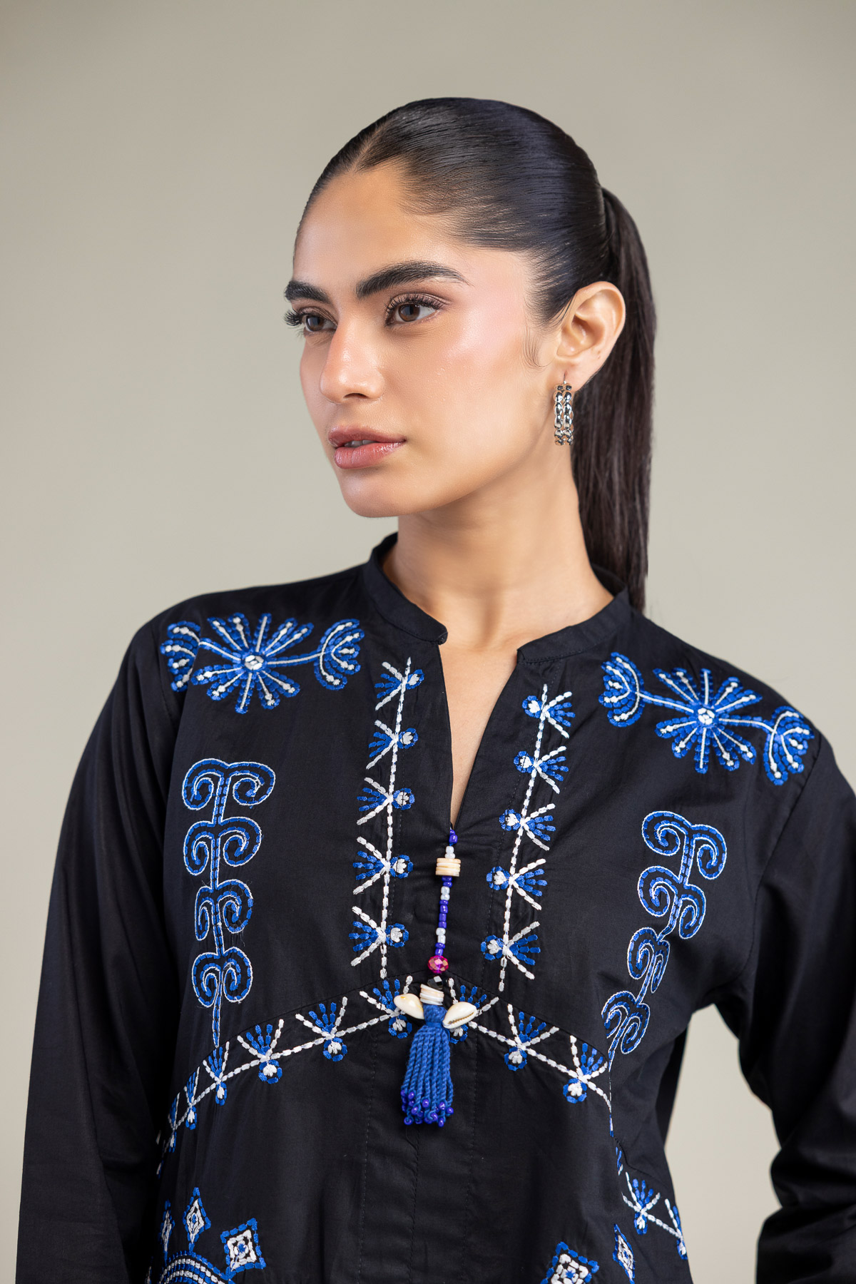 Embroidered Cambric Black V-neck Tunic - 1-26-102-A-F-VG