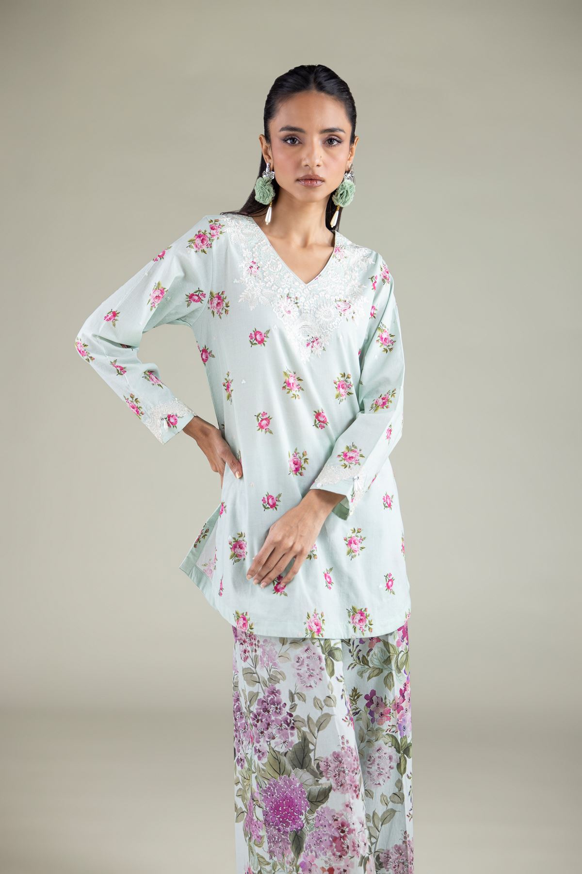 Embroidered Cambric Floral V-Neck Kurta - 2-26-110-A-F-VG