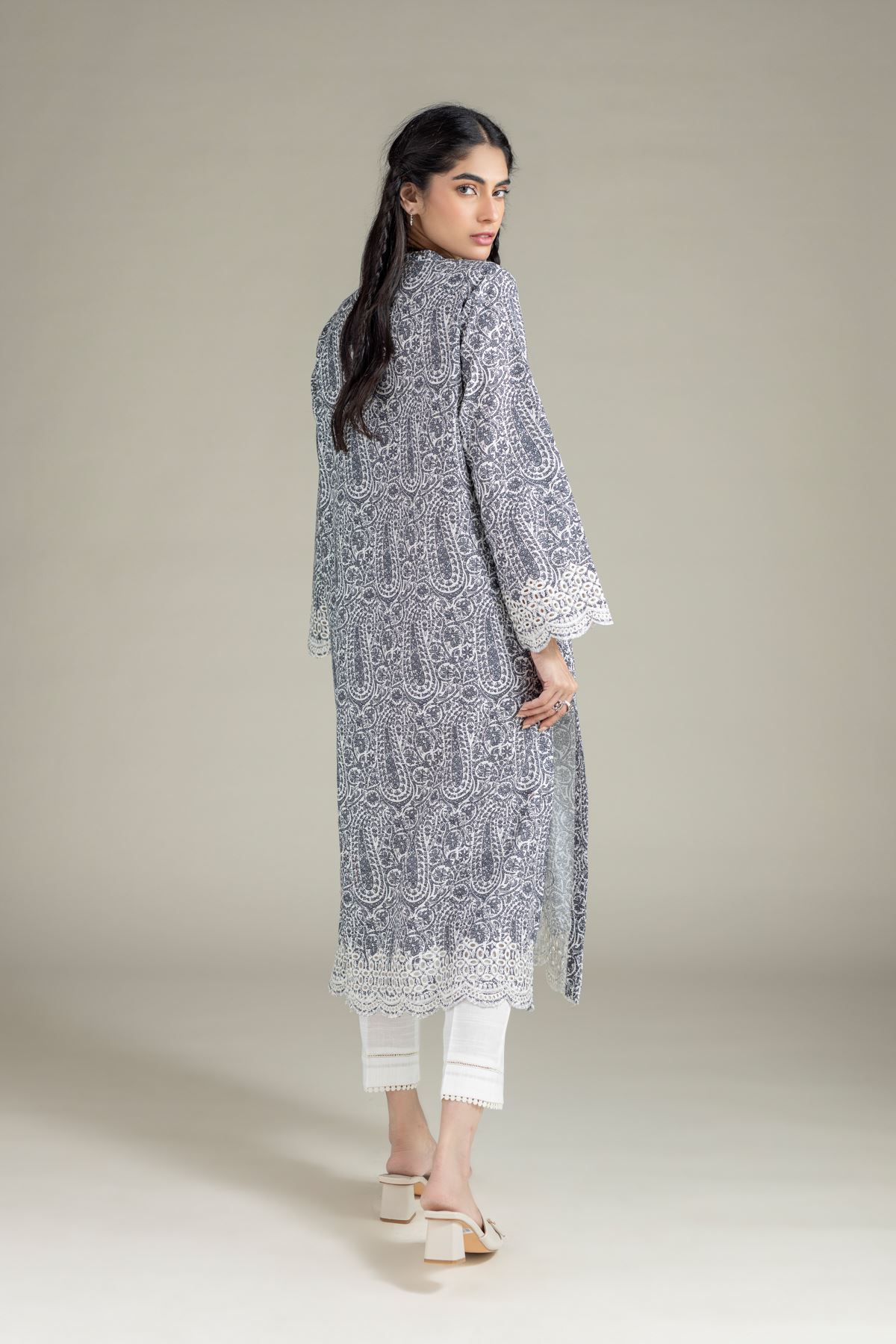 Embroidered Khaddar Kurta - 25-02E23-04TB-VG