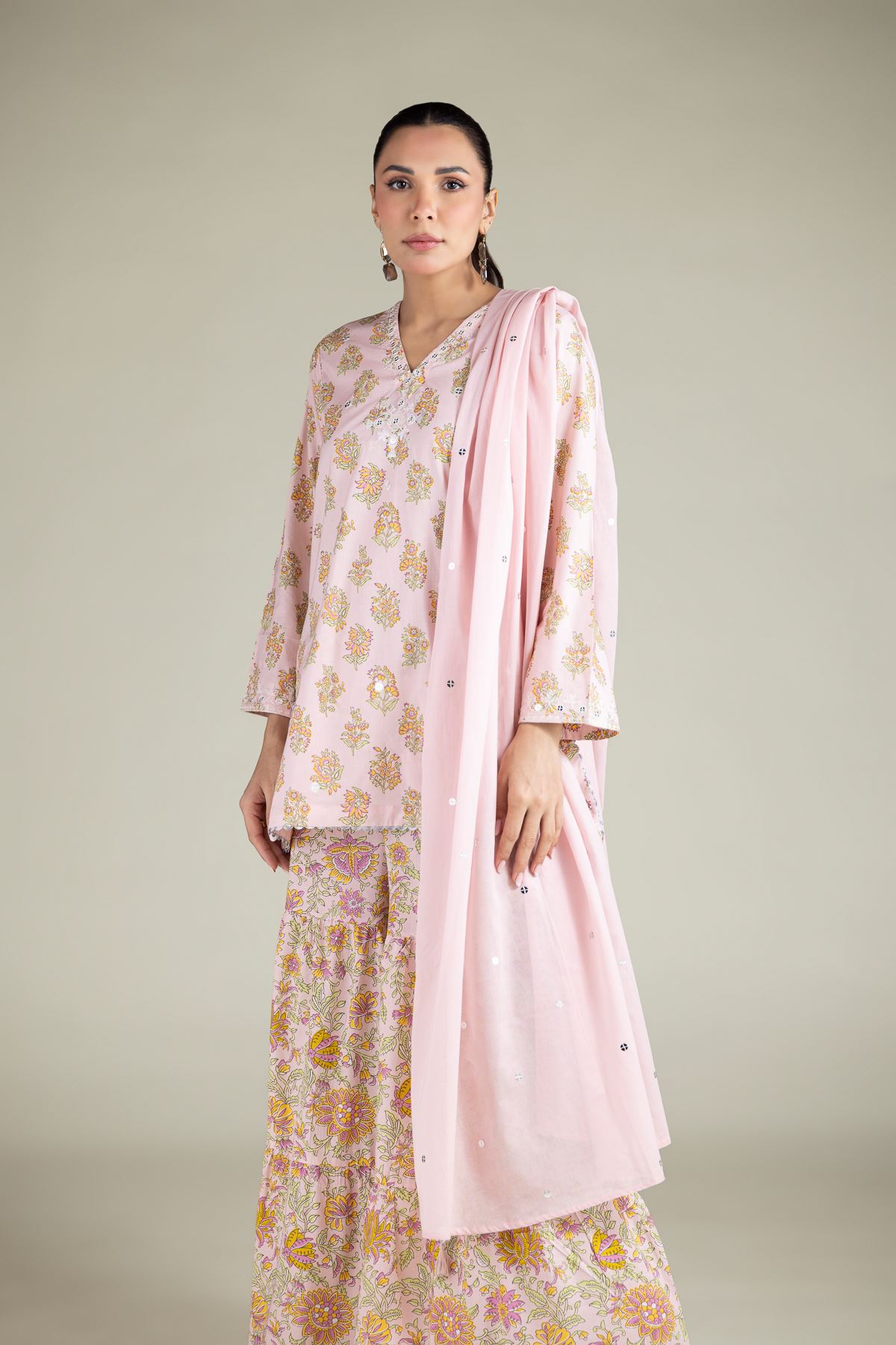 Embroidered Cotton Viscose Floral V-neck Kurta - 25-00-X2-08TB-VG