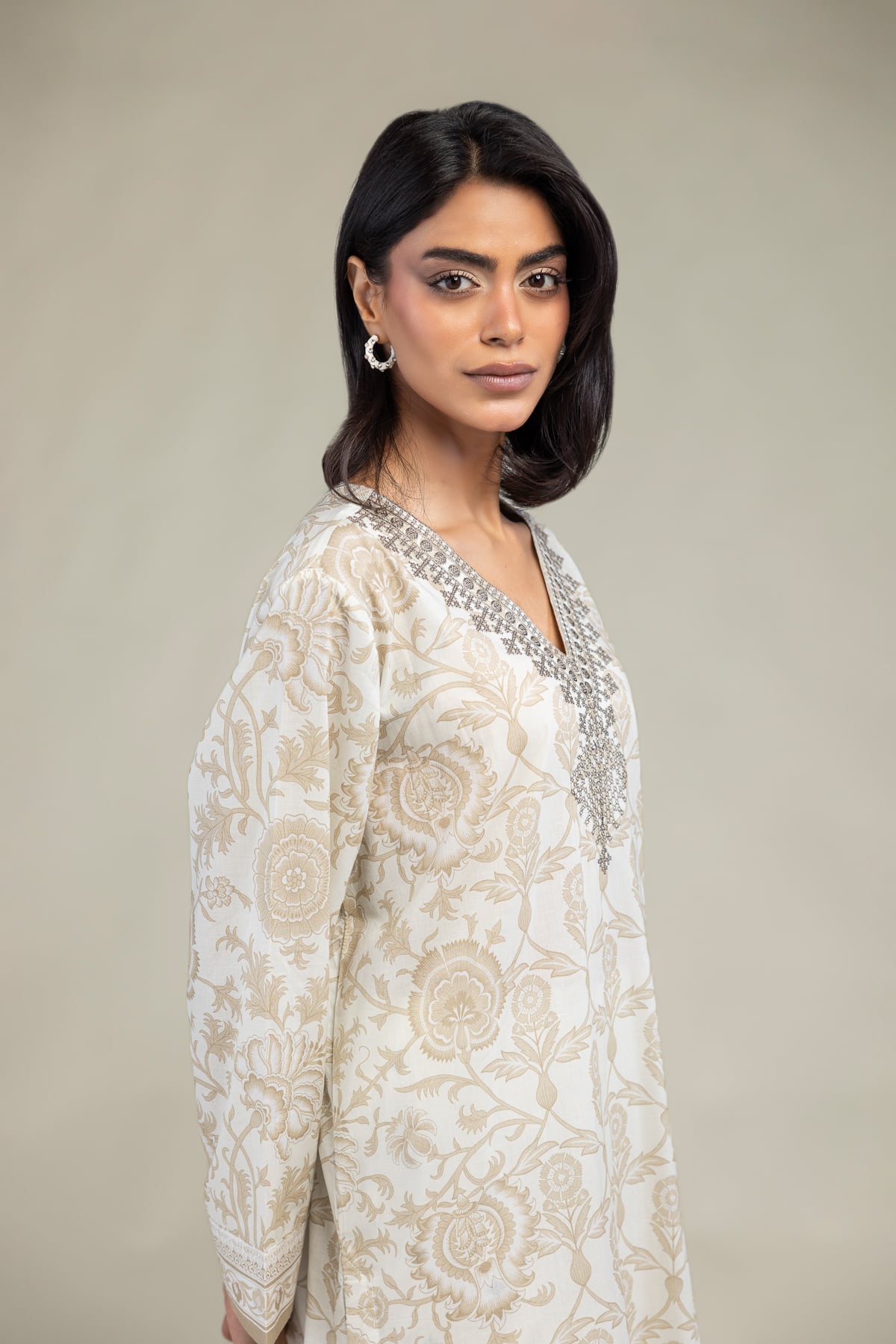 Embroidered Cambric Floral Longline Kurta - 1-26-102-A-F-VG