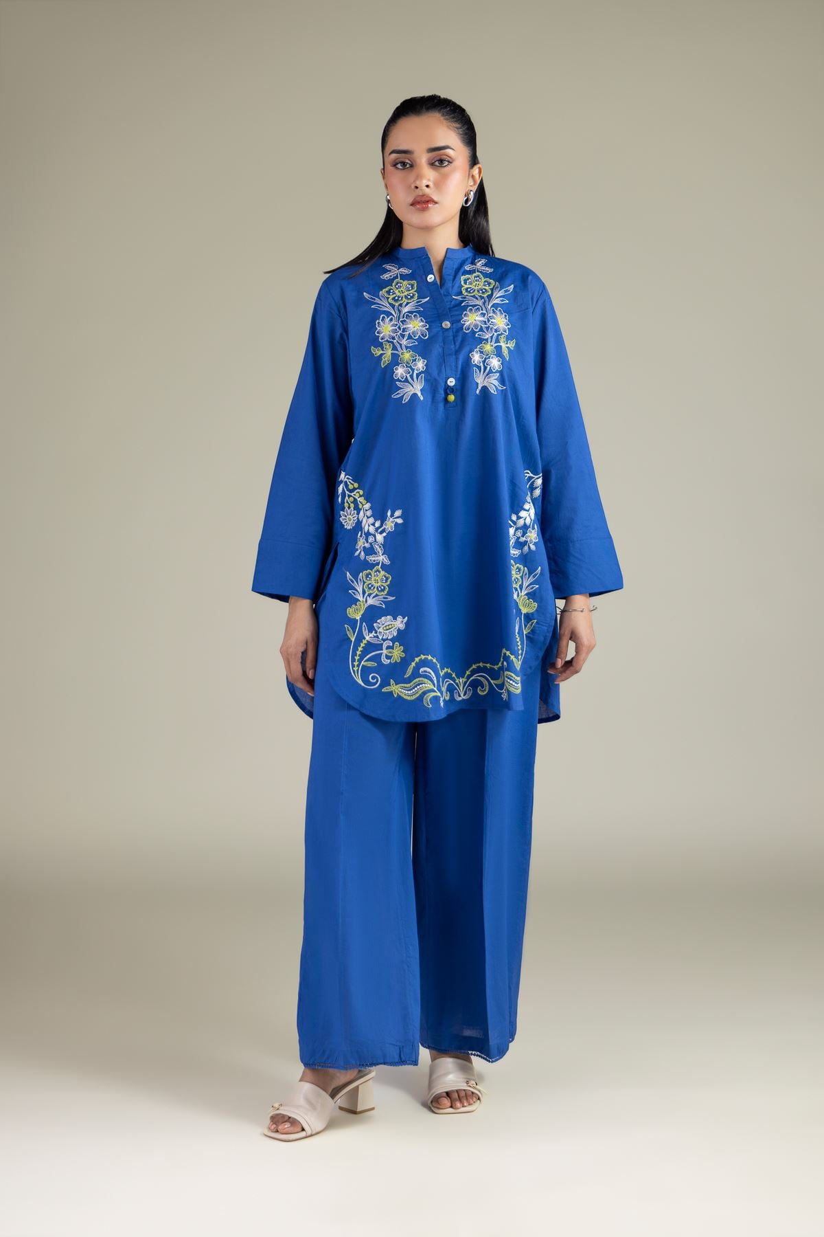 Embroidered Cambric Floral Full-Sleeve Kurta - 1-26-119-A-F-VG