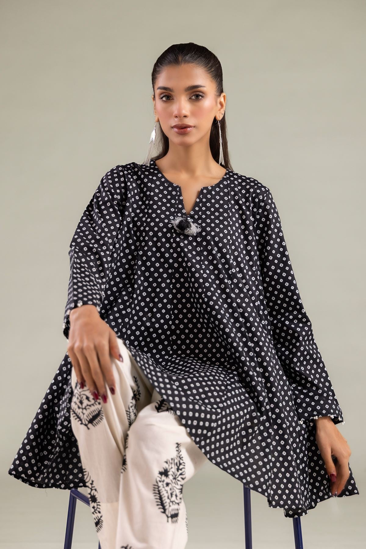 Printed Cambric Geometric V-Neck Kurta - 1-26-116-A-G-VG