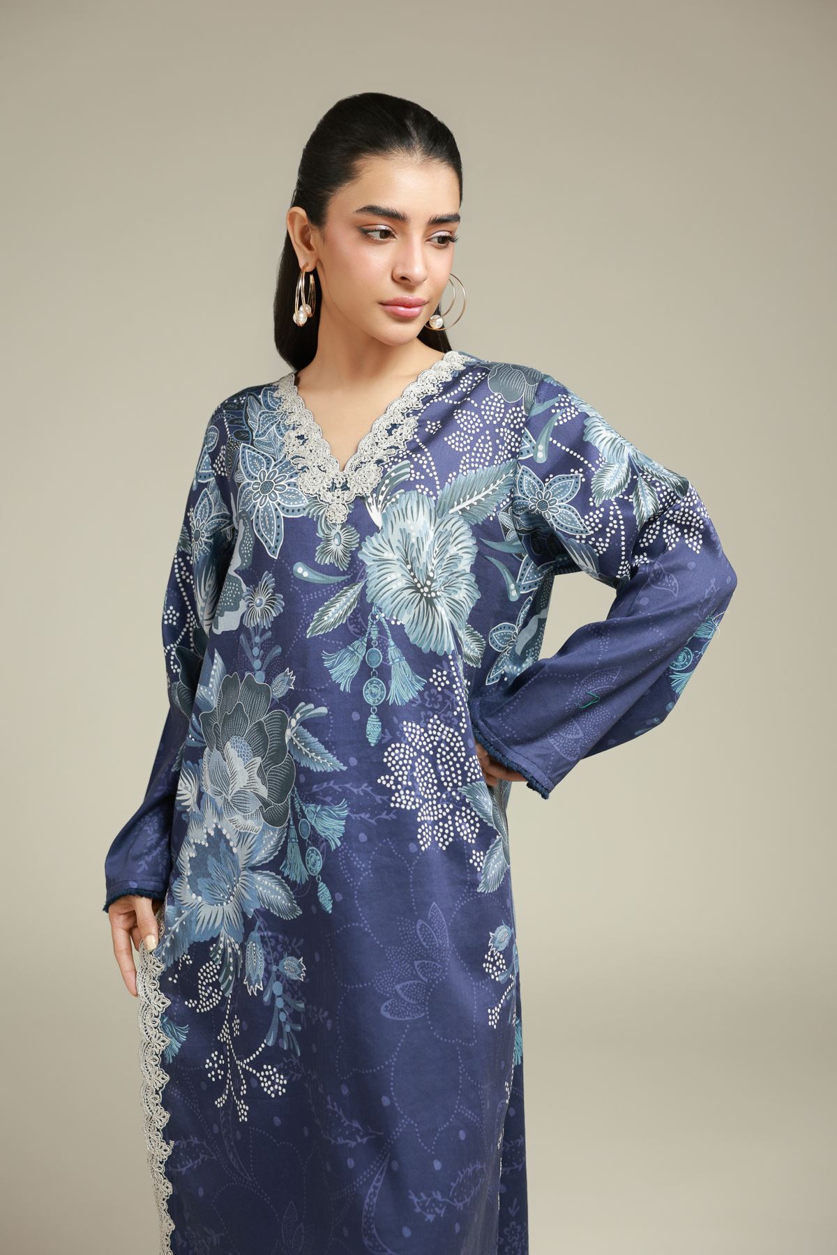 Embroidered Satin 2-Piece Tailored Set - T-A33-26-104FD1-VG