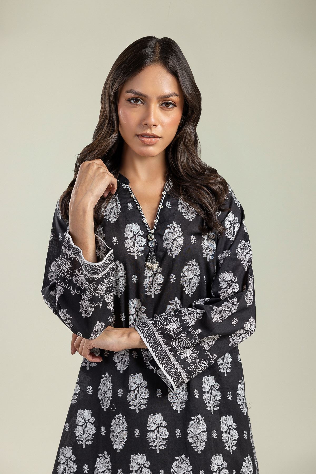 Printed Cambric Black Longline Kurta - 26-01-1E5-08TB-VG
