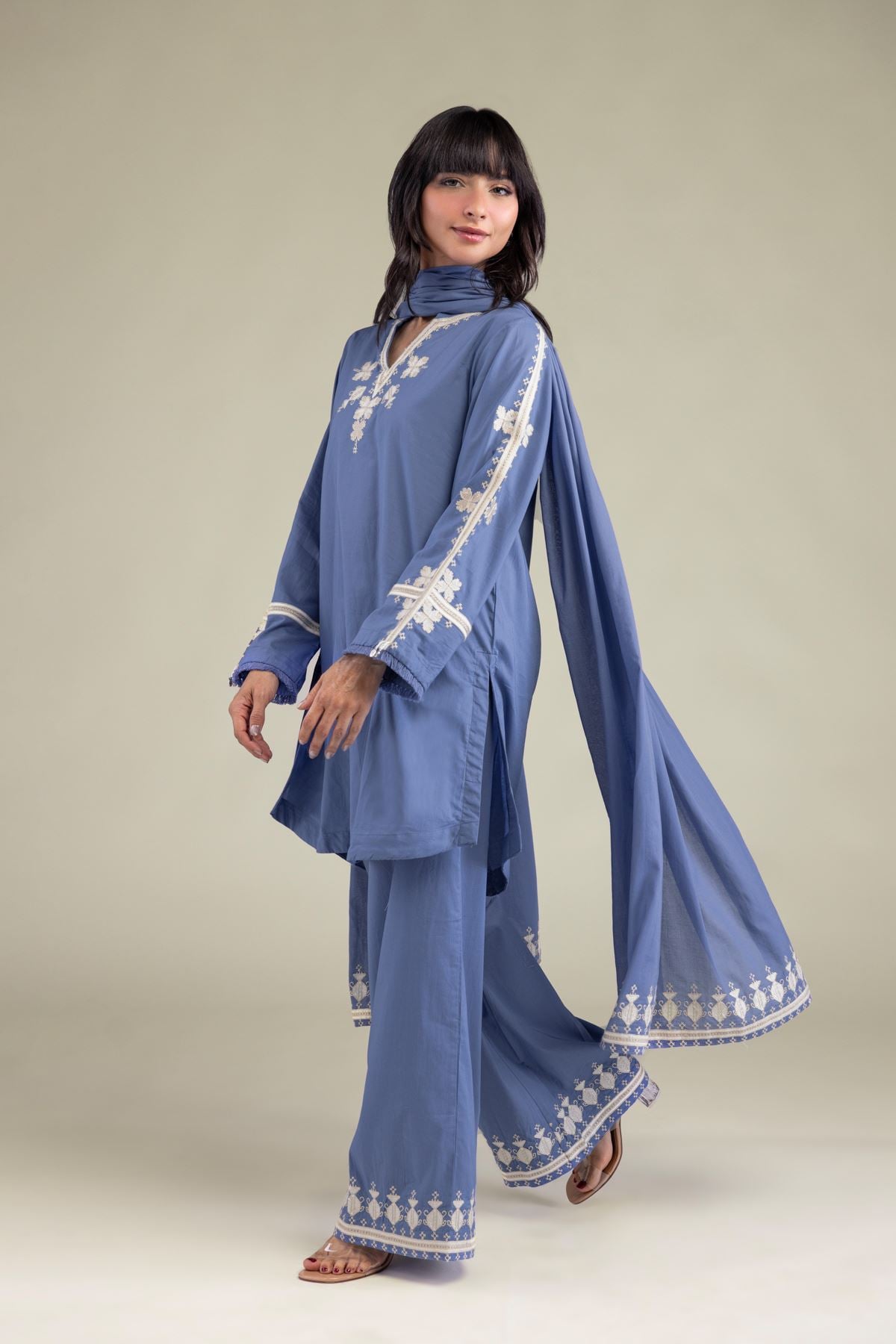 Embroidered Lawn Floral Lawn Dupatta - 25-08-12E8-11TB-VG
